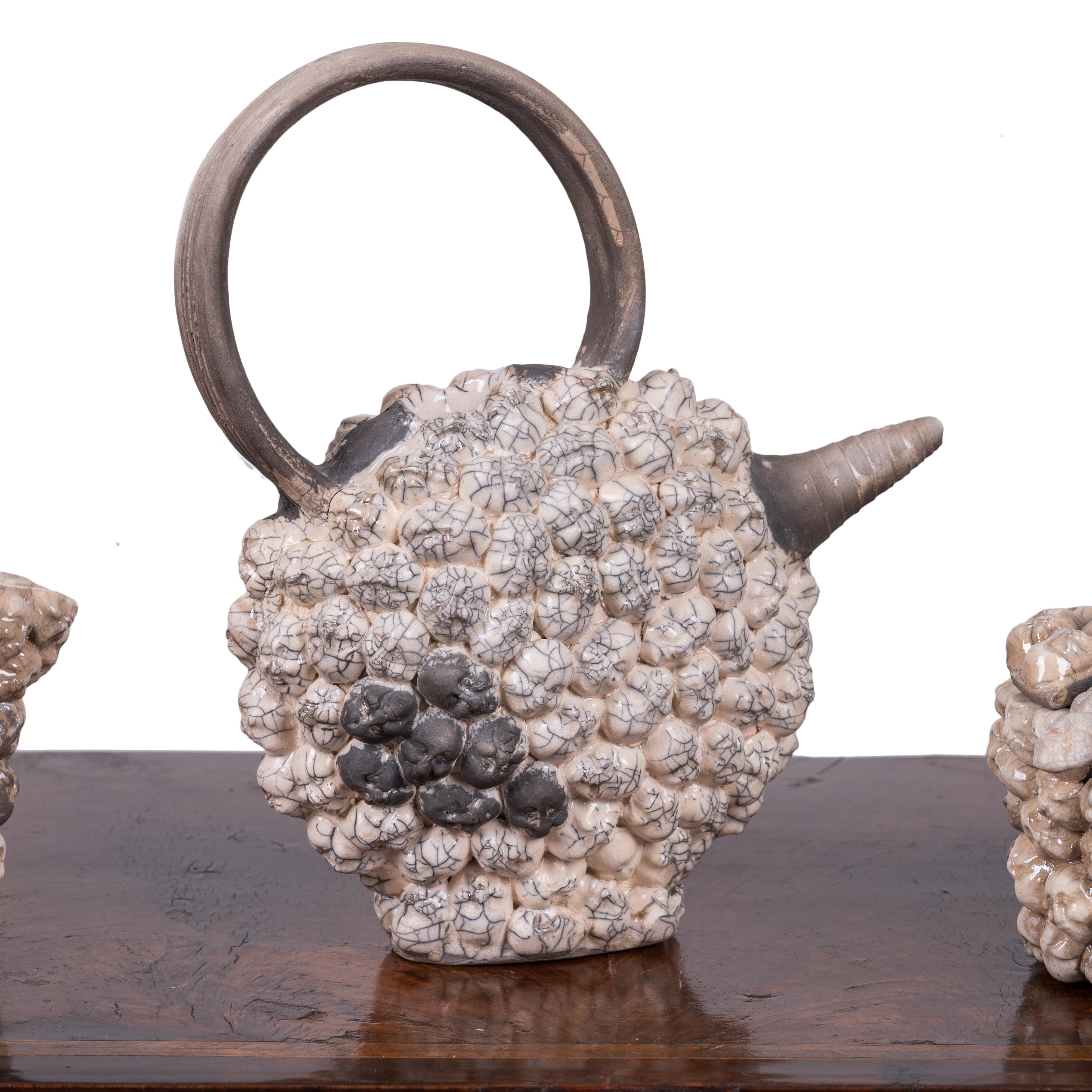 Studio Pottery, Tee-Set mit Puppenkopf im Angebot 5