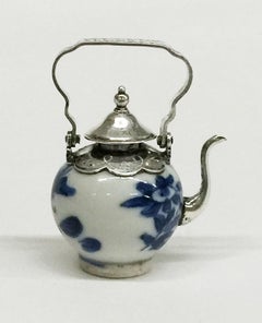 Doll’s House Miniature Chinese Porcelain Teapot, Kangxi Period