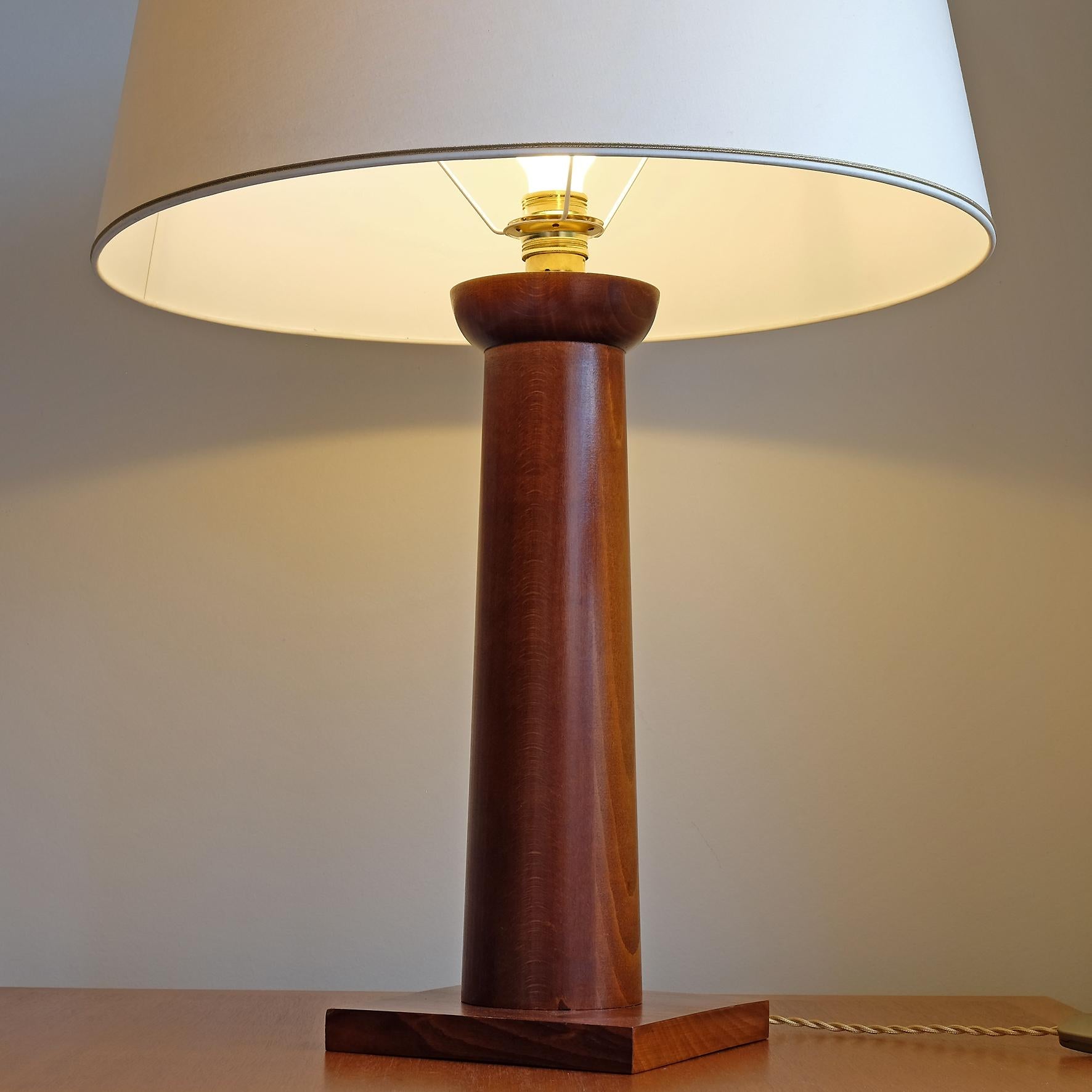 Lampe de table à colonne dorique, style Art Déco, XXIe siècle en vente 2