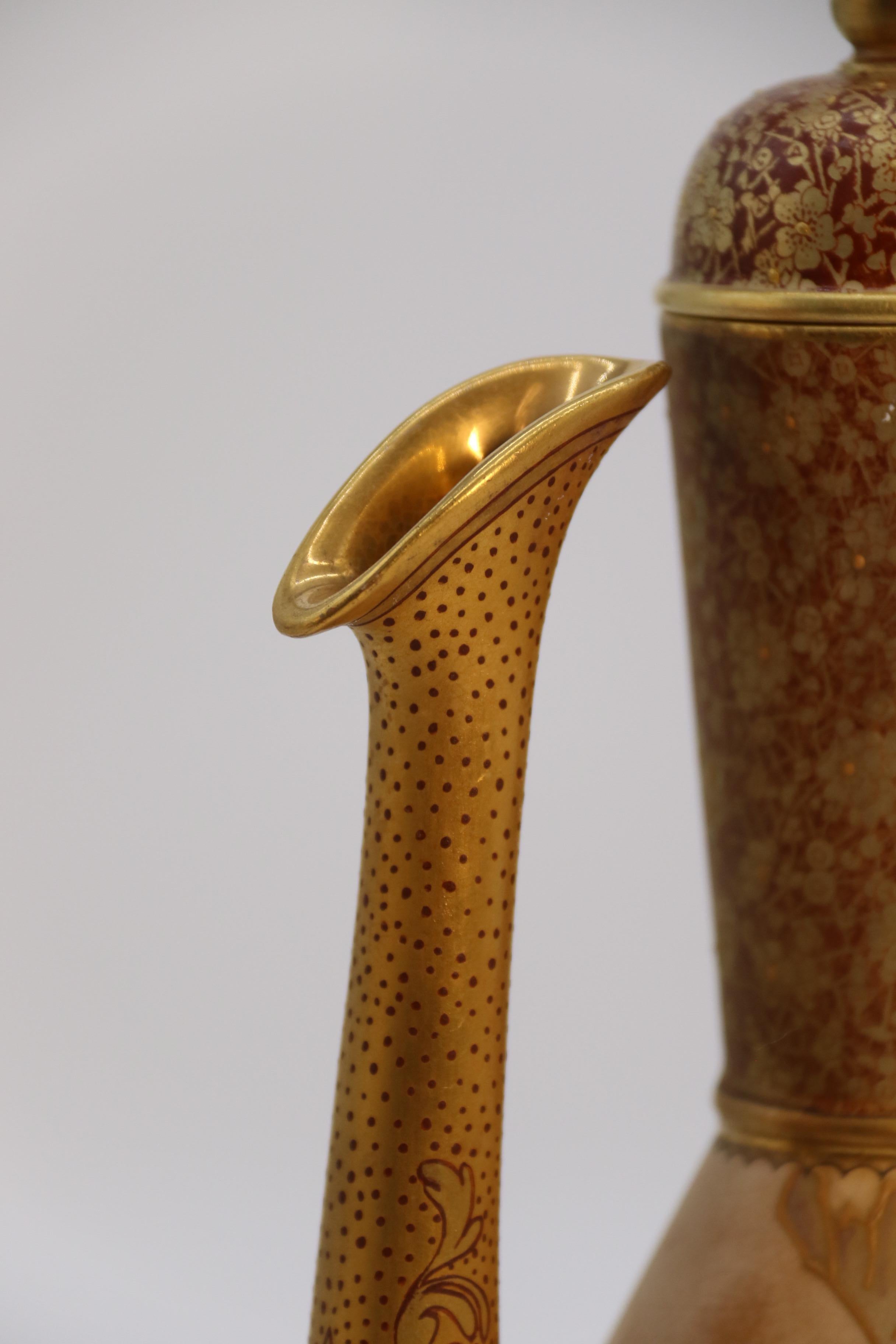 A  Brocca in ceramica Doulton Burslem con influenze persiane, circa 1890 in vendita 4