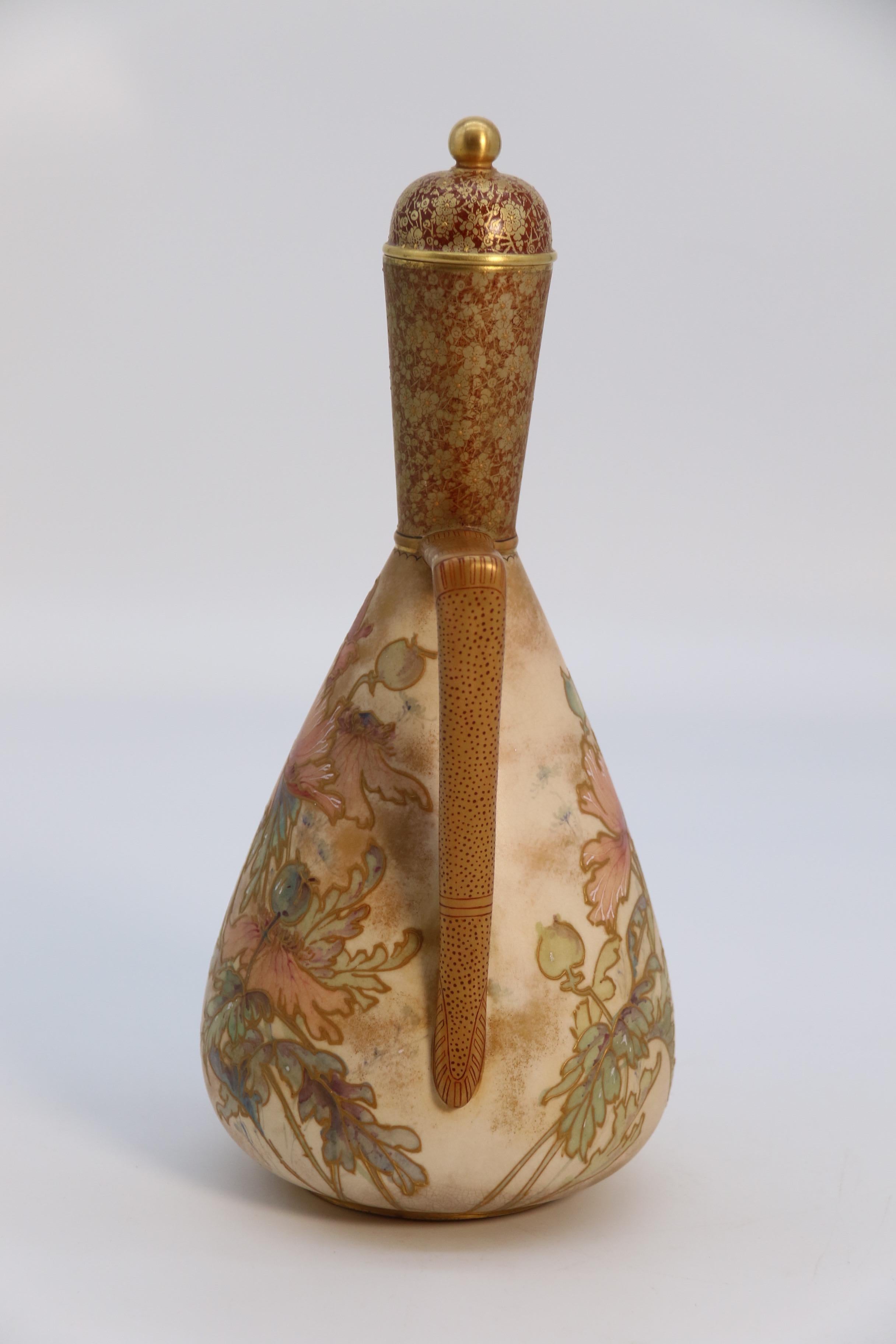 Fine XIX secolo A  Brocca in ceramica Doulton Burslem con influenze persiane, circa 1890 in vendita