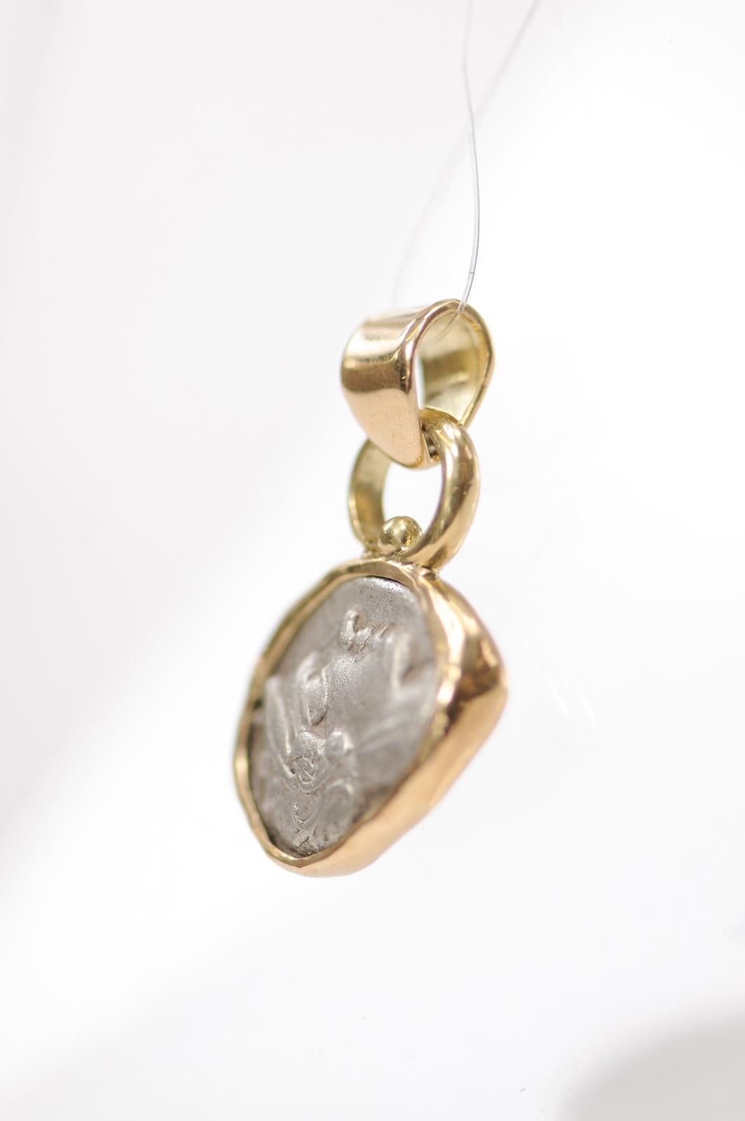 Colgante de dracma [moneda] con búho, hacia 404 a.C. en venta 3