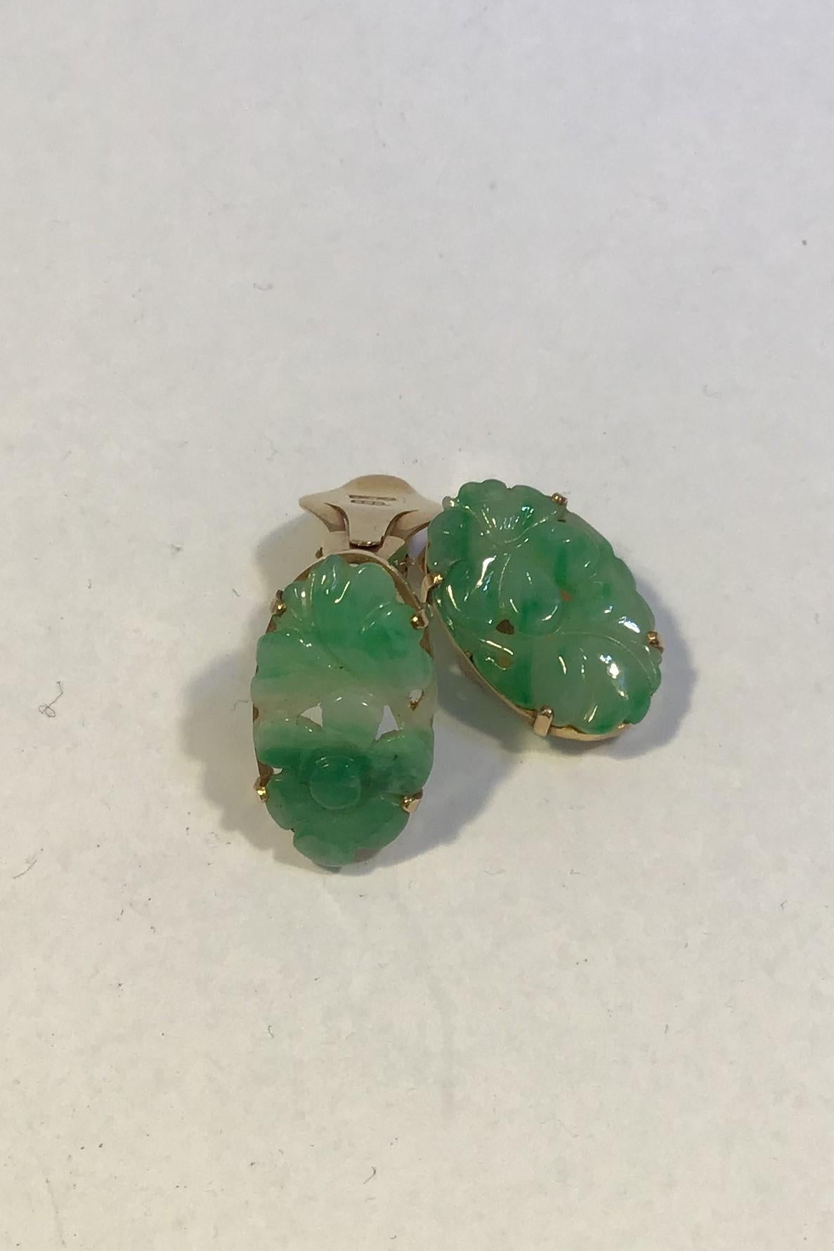 A Dragsted 14 K Guld Earrings (clips) with Jade 

Measures 2 cm x 1.2 cm(0 25/32 in x 0 15/32 in) 
Combined Weight 6.2 gr/0.22 oz