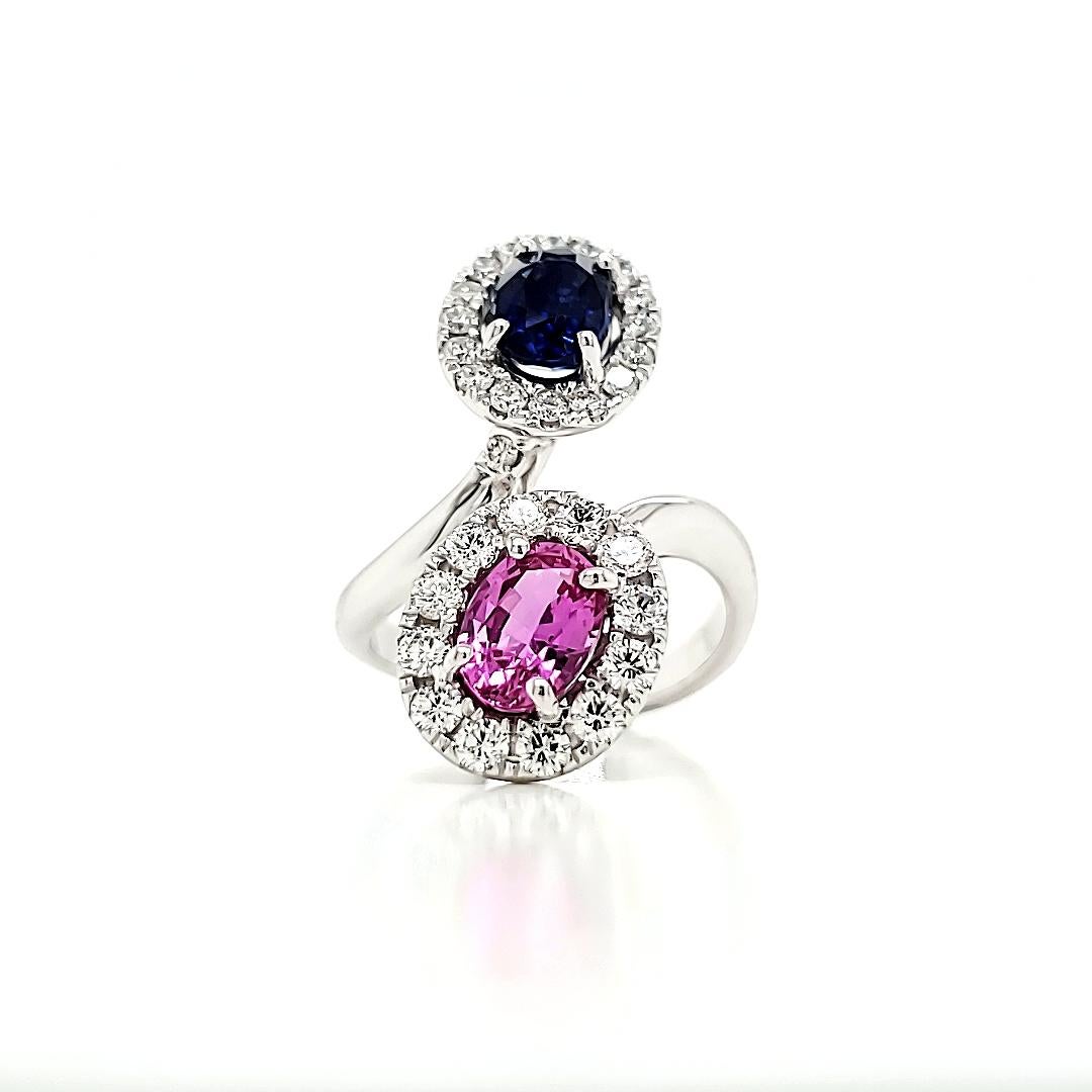 Contemporary Dual Coloured Ring of Blue and Pink Sapphire Intertwined Together For Sale