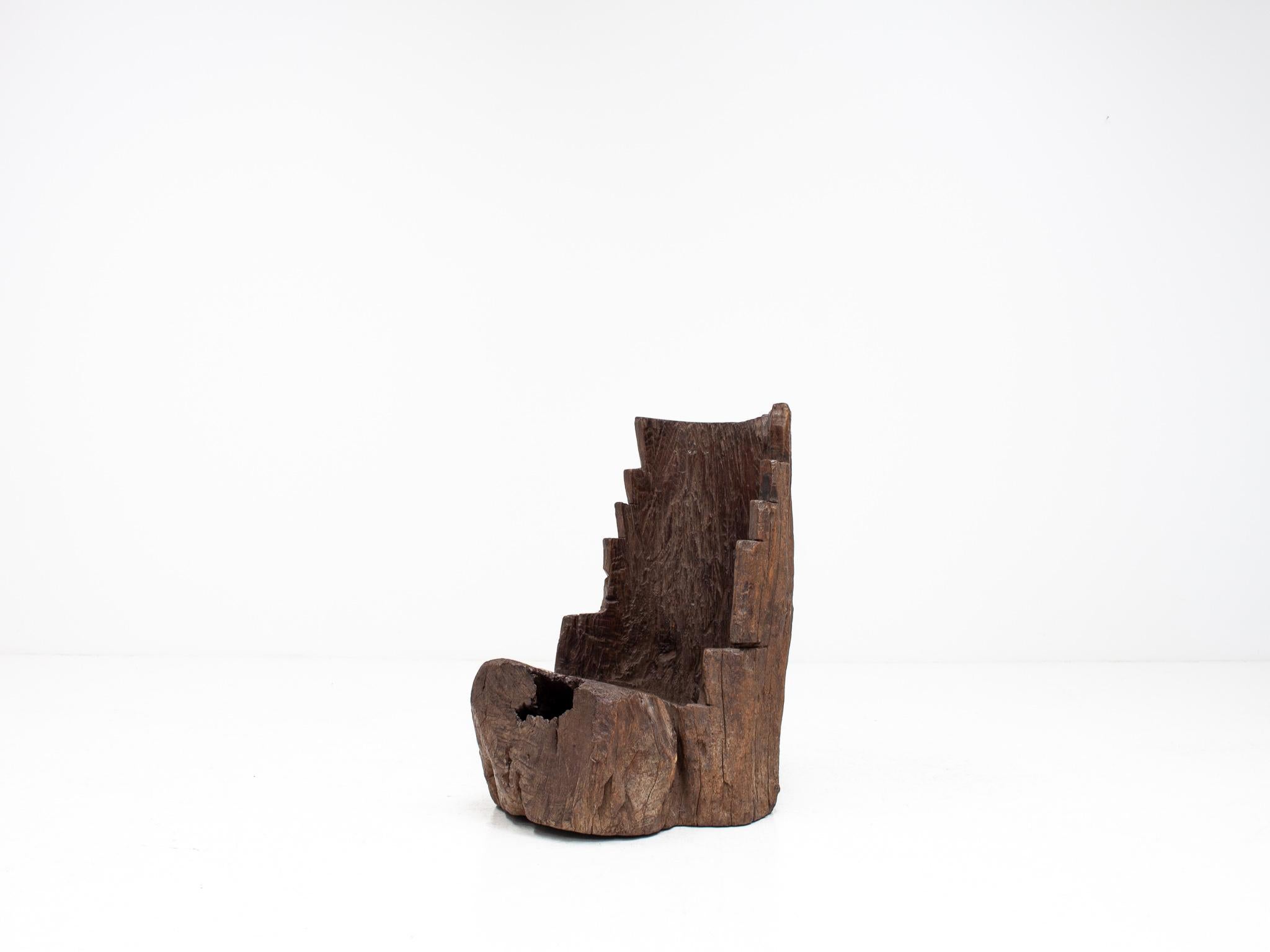 A Dug-out Carved Rustic Primitive Tree Trunk Fireside Chair Formed of Elm, c1800 For Sale 4