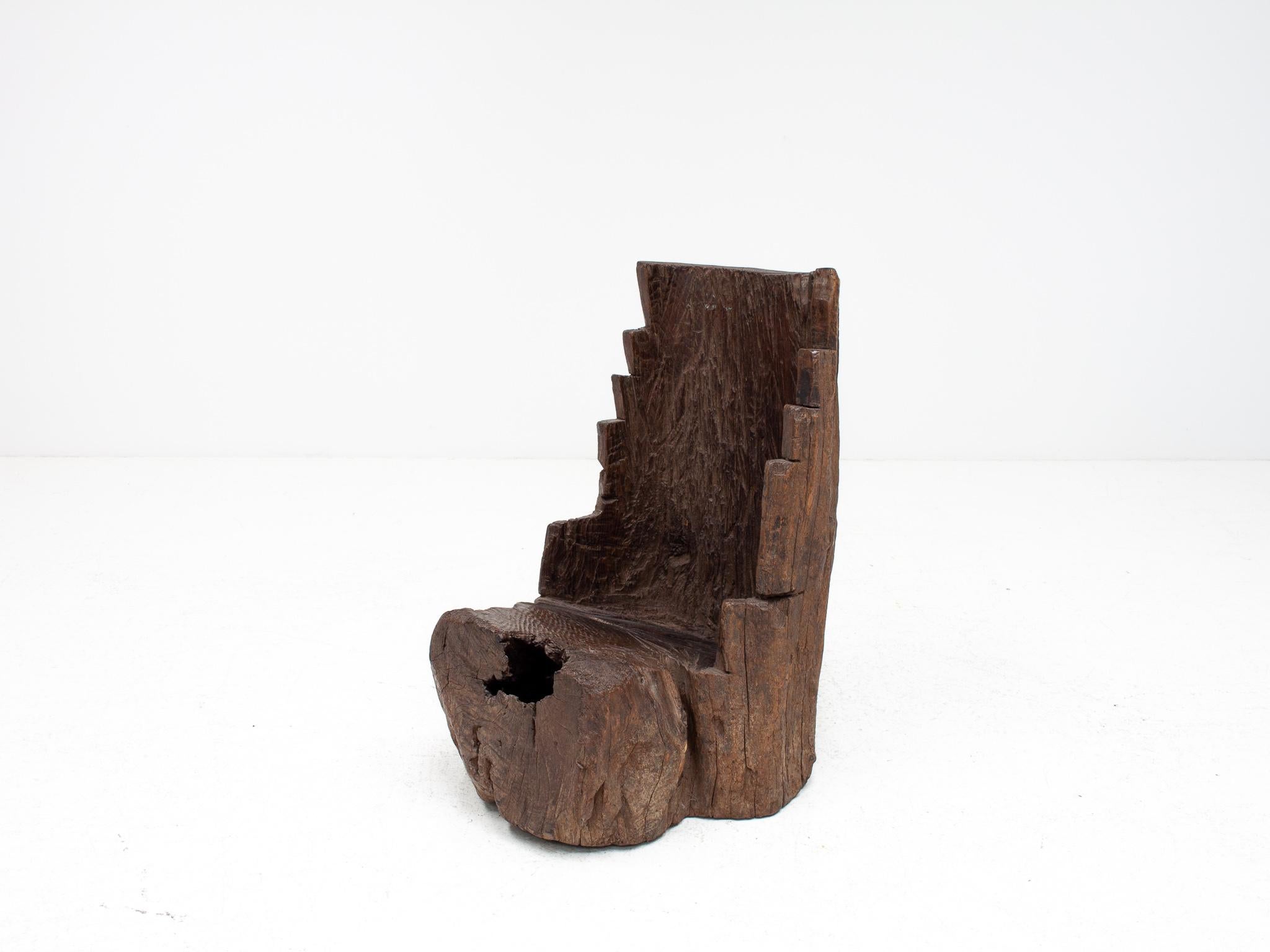 A Dug-out Carved Rustic Primitive Tree Trunk Fireside Chair Formed of Elm, c1800 For Sale 13