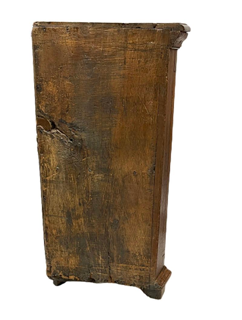 Néerlandais Armoire d'angle en chêne du XVIIIe siècle hollandais en vente