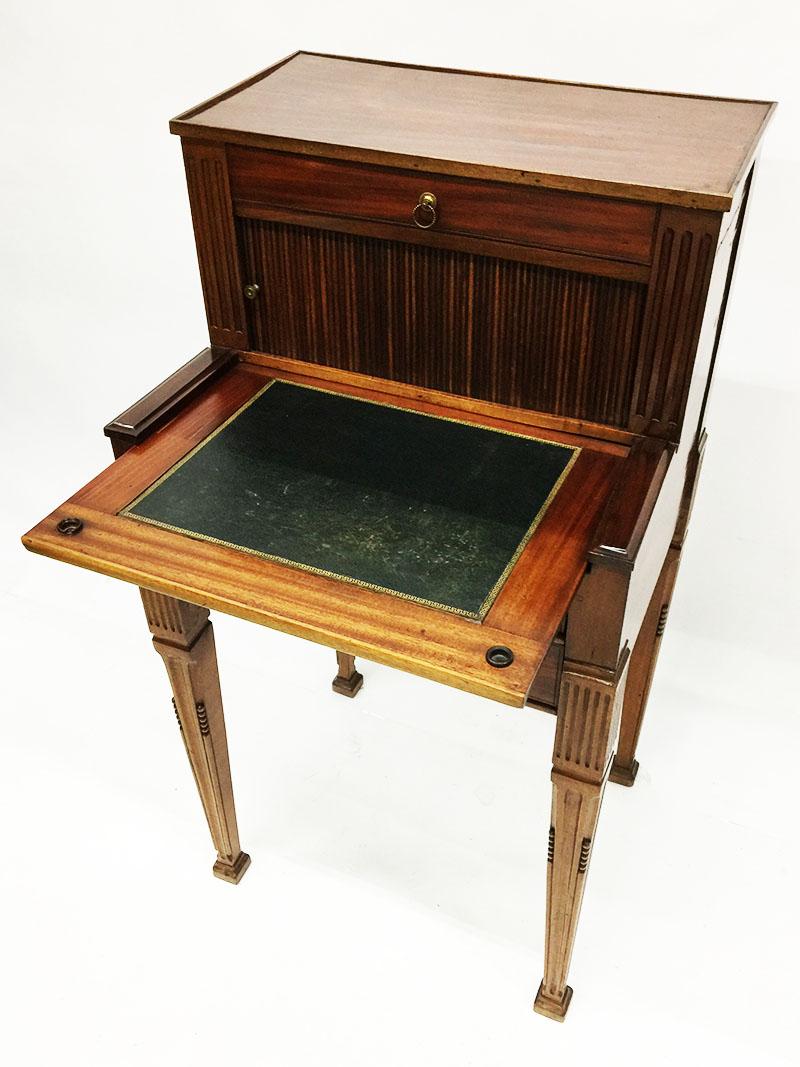 Dutch 19th Century Mahogany Ladies Desk For Sale 1