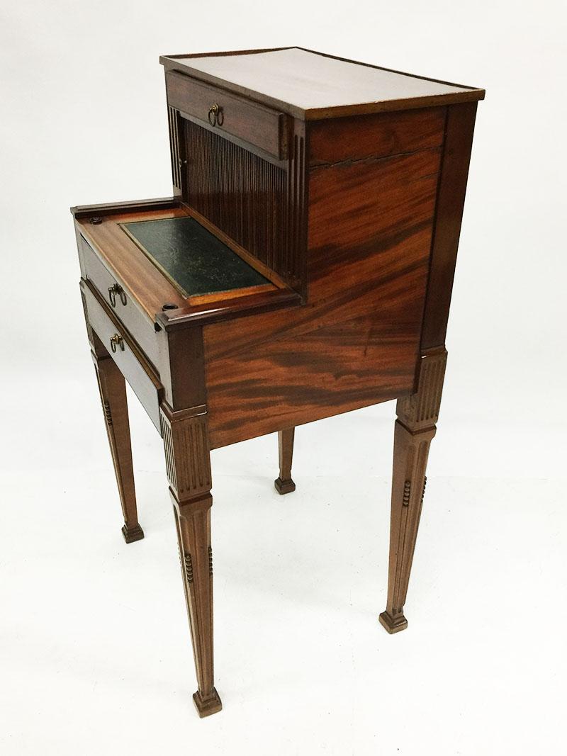 Dutch 19th Century Mahogany Ladies Desk For Sale 3