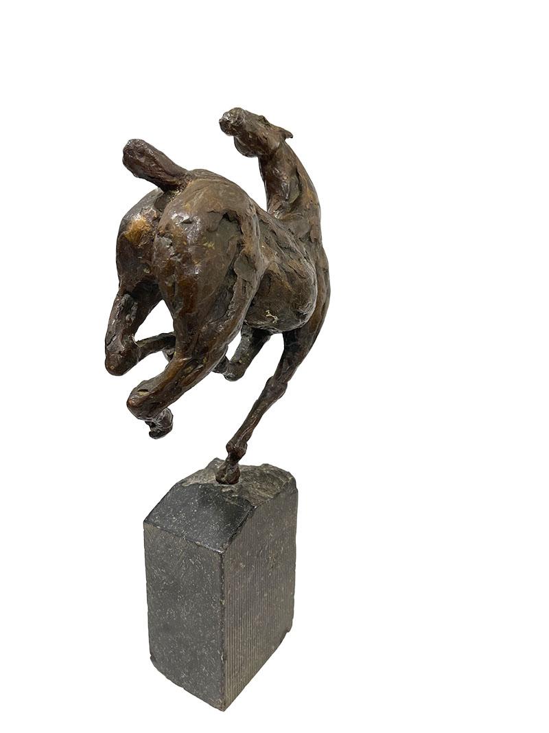 Dutch Bronze Sculpture of Horse In Good Condition For Sale In Delft, NL