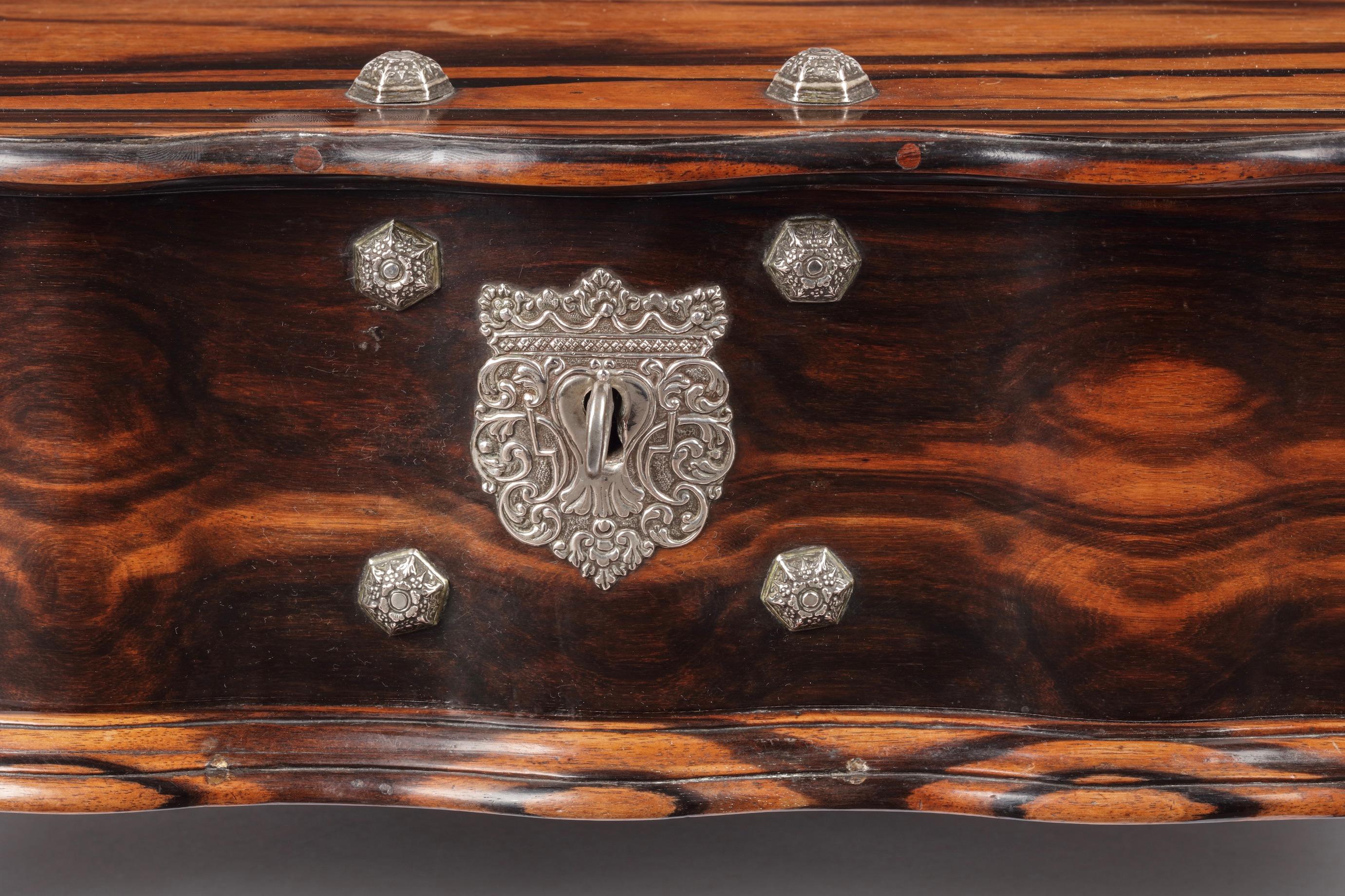 Dutch-Colonial Sri Lankan Coromandel Wood Document Box with Silver Mounts In Excellent Condition For Sale In Amsterdam, NL