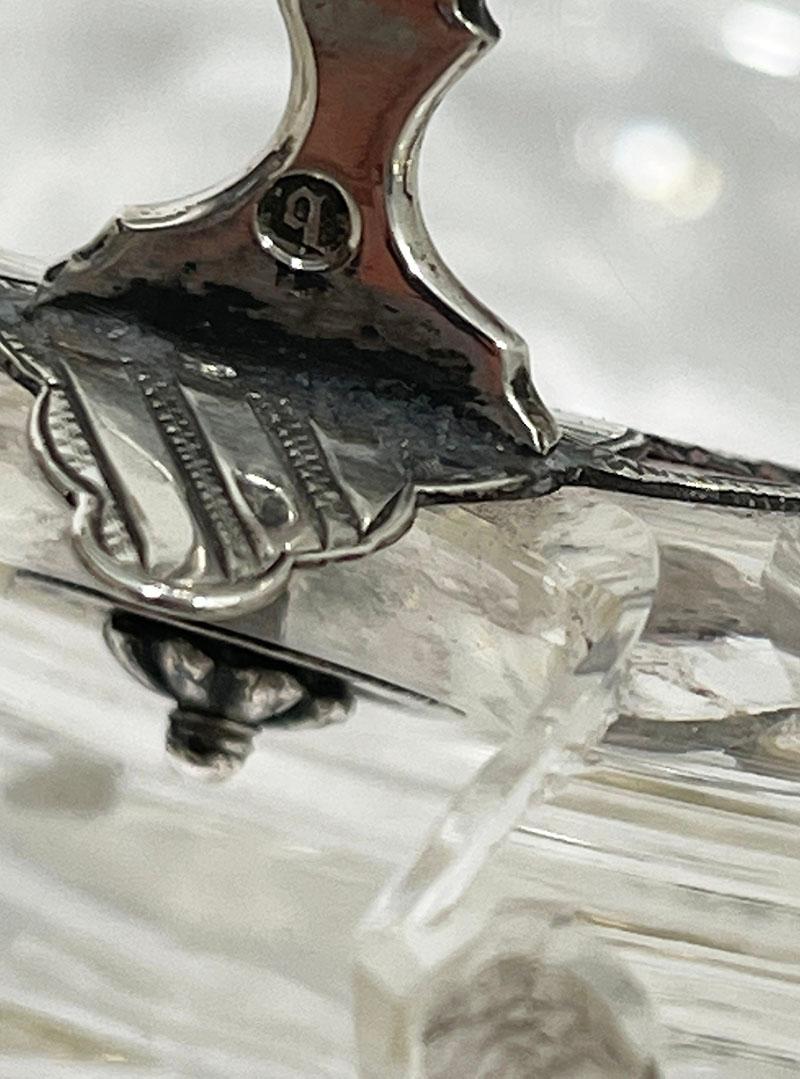 XIXe siècle Bol en cristal néerlandais avec poignée pivotante en argent, 1875 en vente