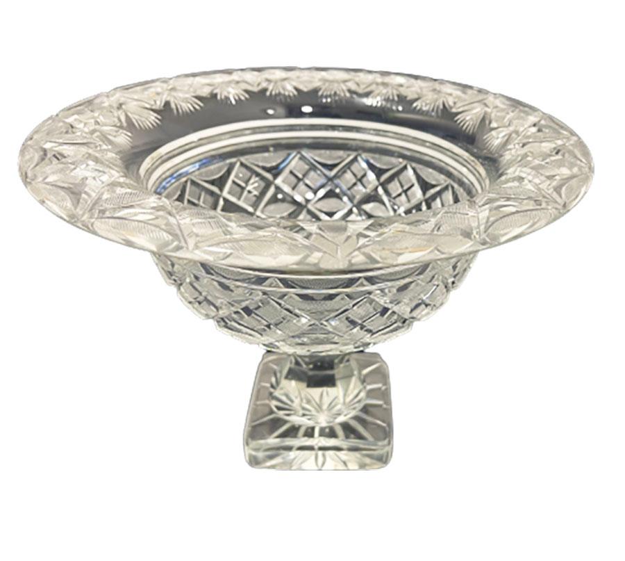 A Dutch crystal footed bowl, ca 1900 For Sale 1