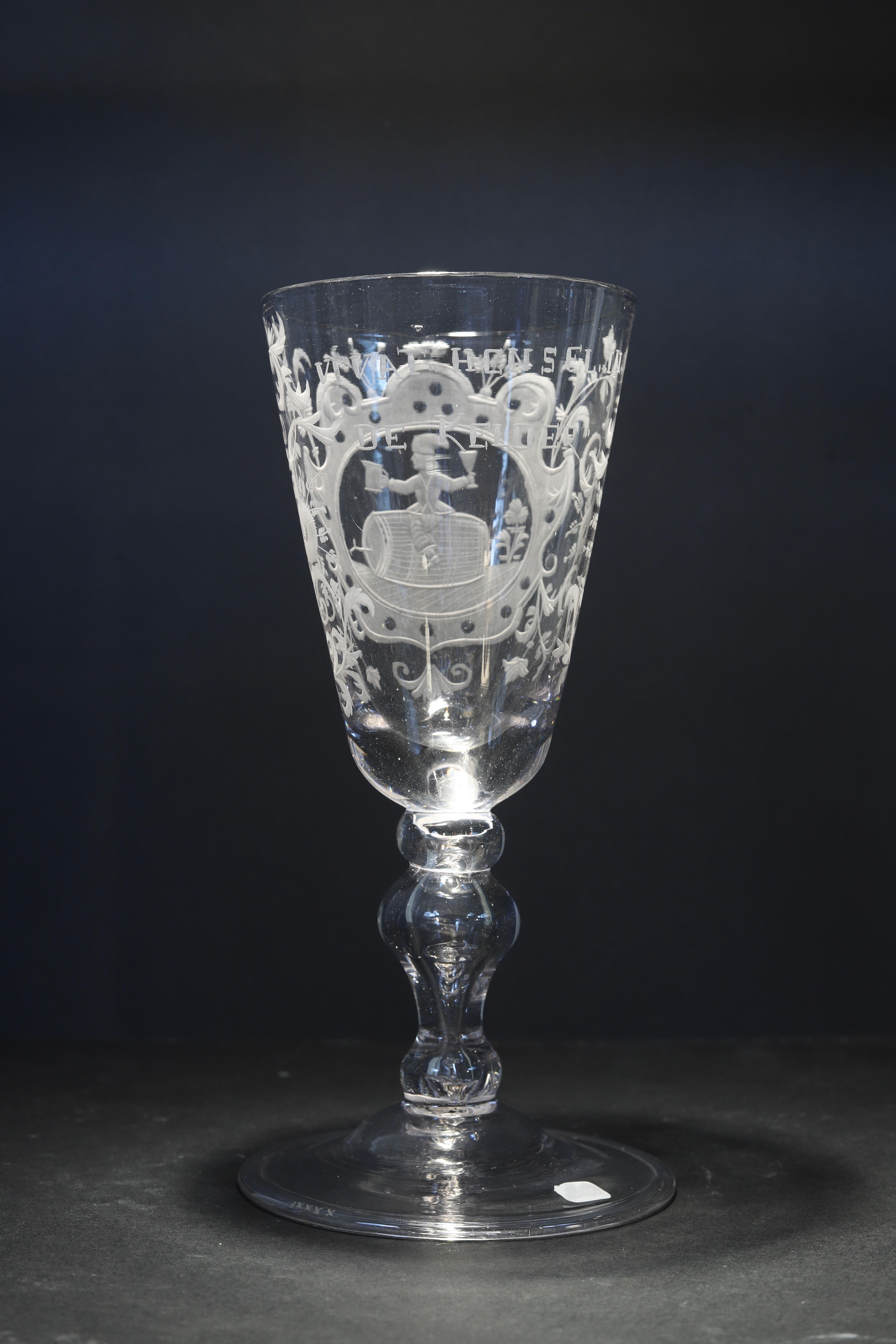 A Dutch Engraved Baluster, Ceremonial Pregnancy Wine Glass, 18th Century In Excellent Condition For Sale In AMSTERDAM, NH