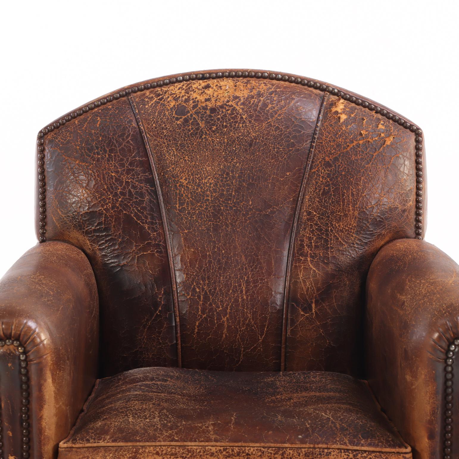 20ième siècle A.I.C., fauteuil club hollandais en cuir, C. 1950. en vente