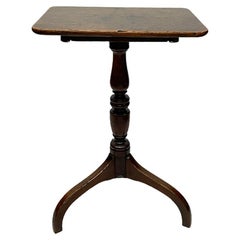 Niederländischer Dreibein-Tisch aus Eichenholz mit Klappdeckel, um 1840