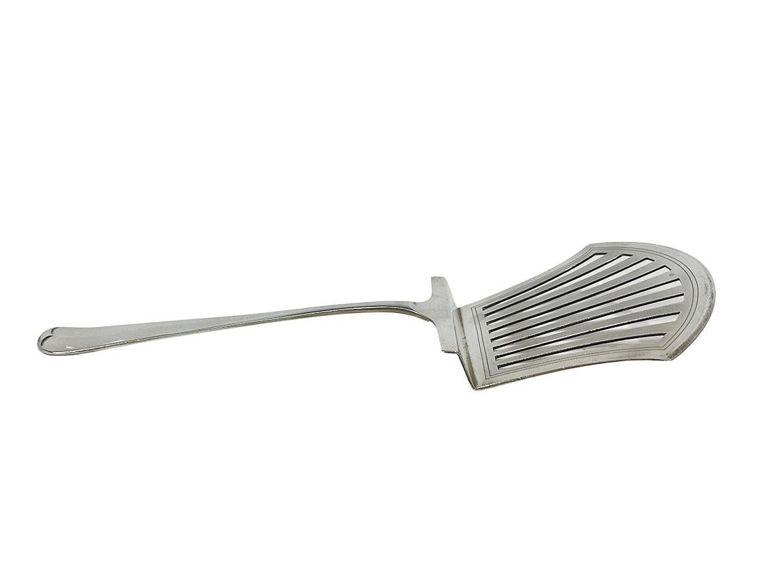 A Dutch silver asparagus tong by van Kempen & Sons, 1923 In Good Condition For Sale In Delft, NL