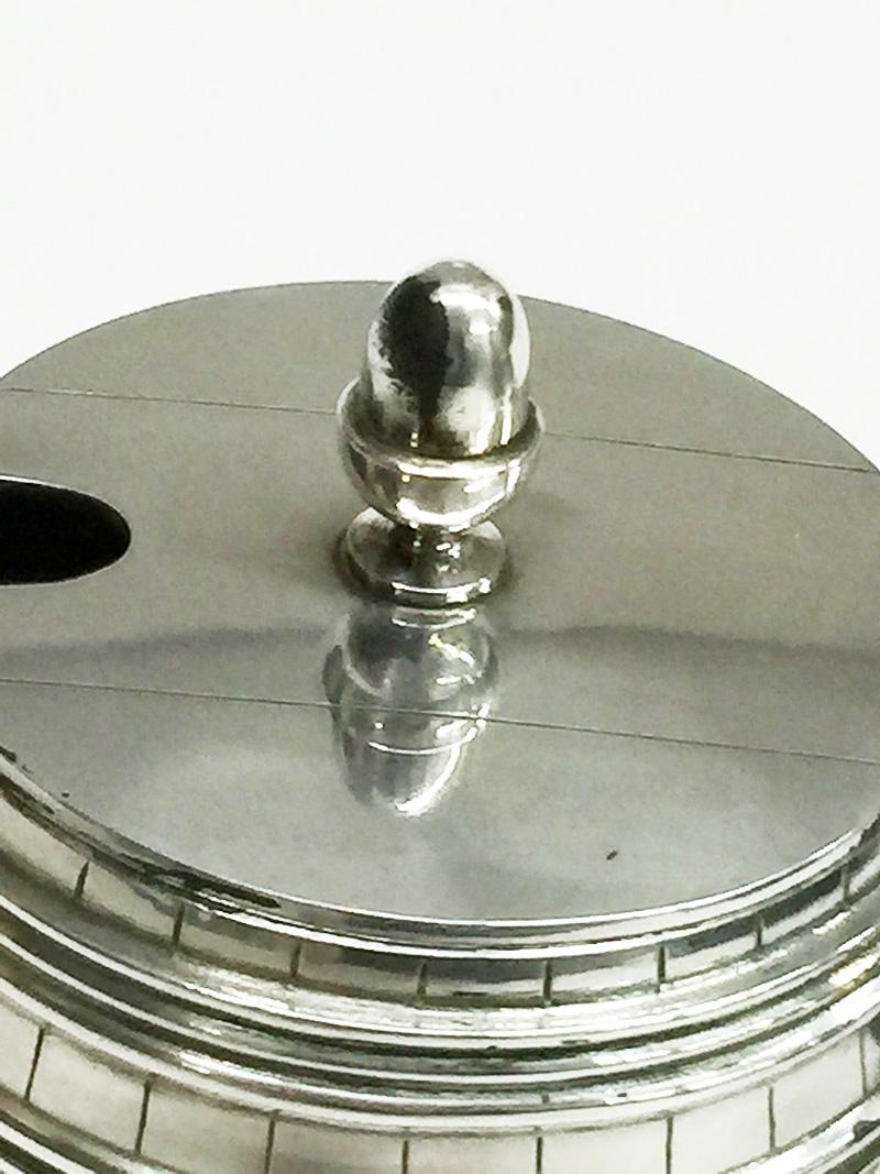 Dutch Silver Mustard Pot in the Shape of a Barrel, 1894 For Sale 3