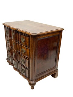 Dutch Walnut Organ Curved Chest of Drawers, 18th Century