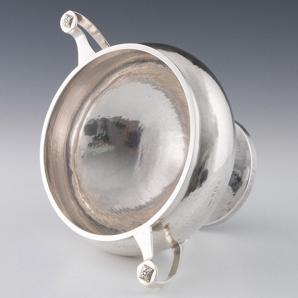 A E Jones Artes y Oficios Cuenco de plata Birmingham 1924 en Bueno estado para la venta en Tunbridge Wells, GB