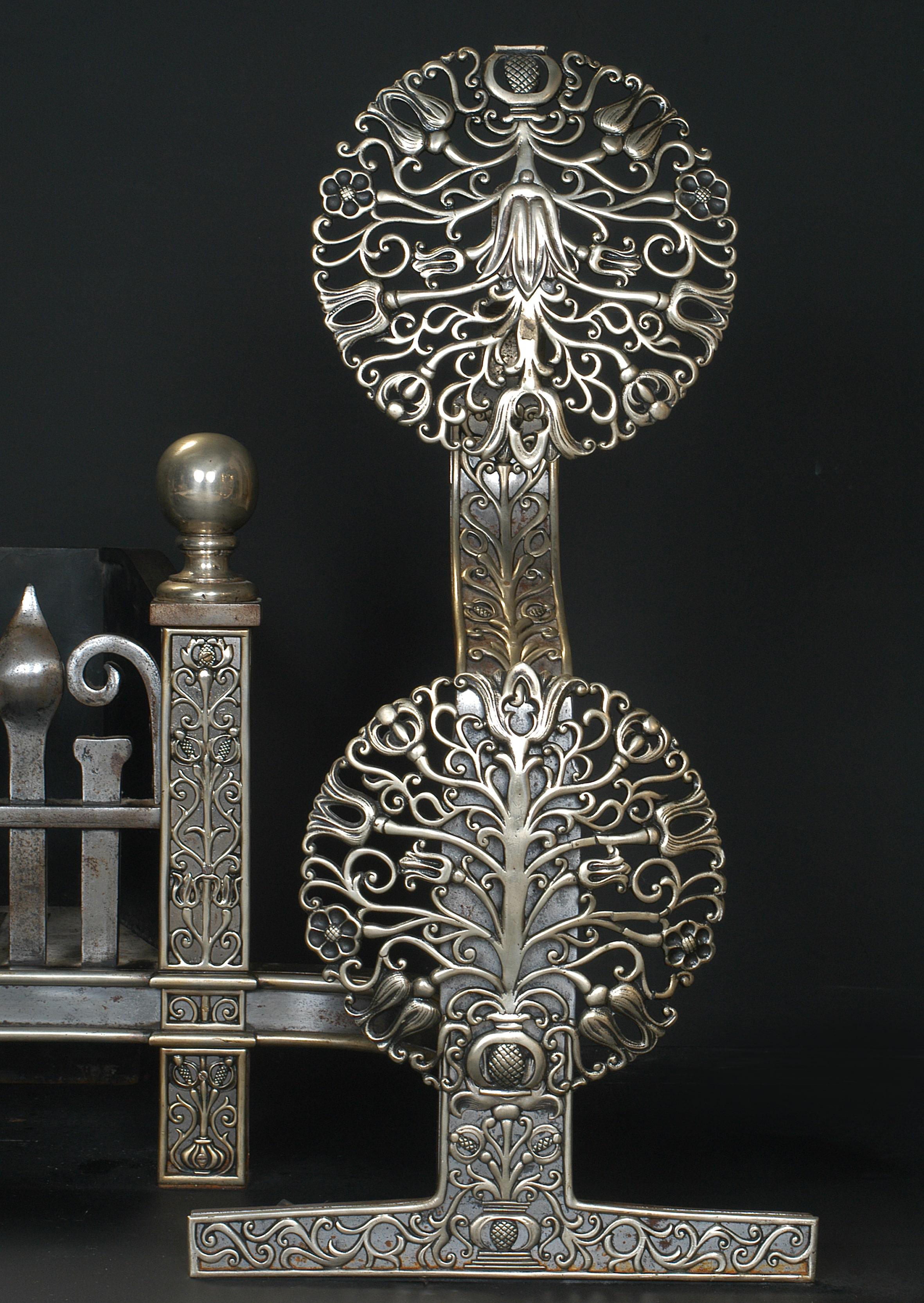 Early 19th Century English Nickel & Cast Iron Antique Firegrate In Good Condition For Sale In London, GB