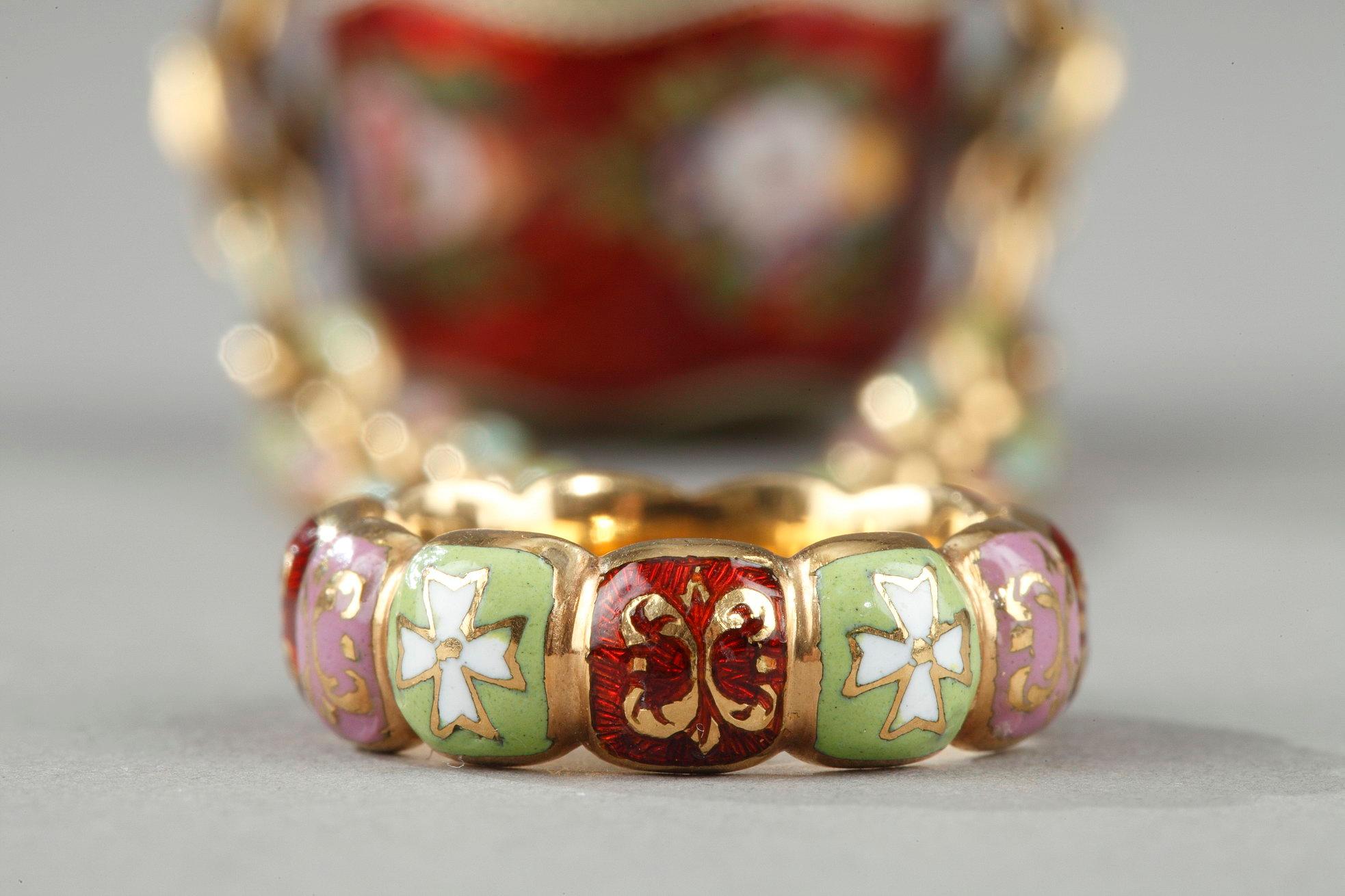 Early 19th Century Gold and Enamel Vinaigrette, Chain, and Ring, circa 1820 For Sale 8