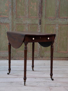 Early 19th Century Mahogany Pembroke Table