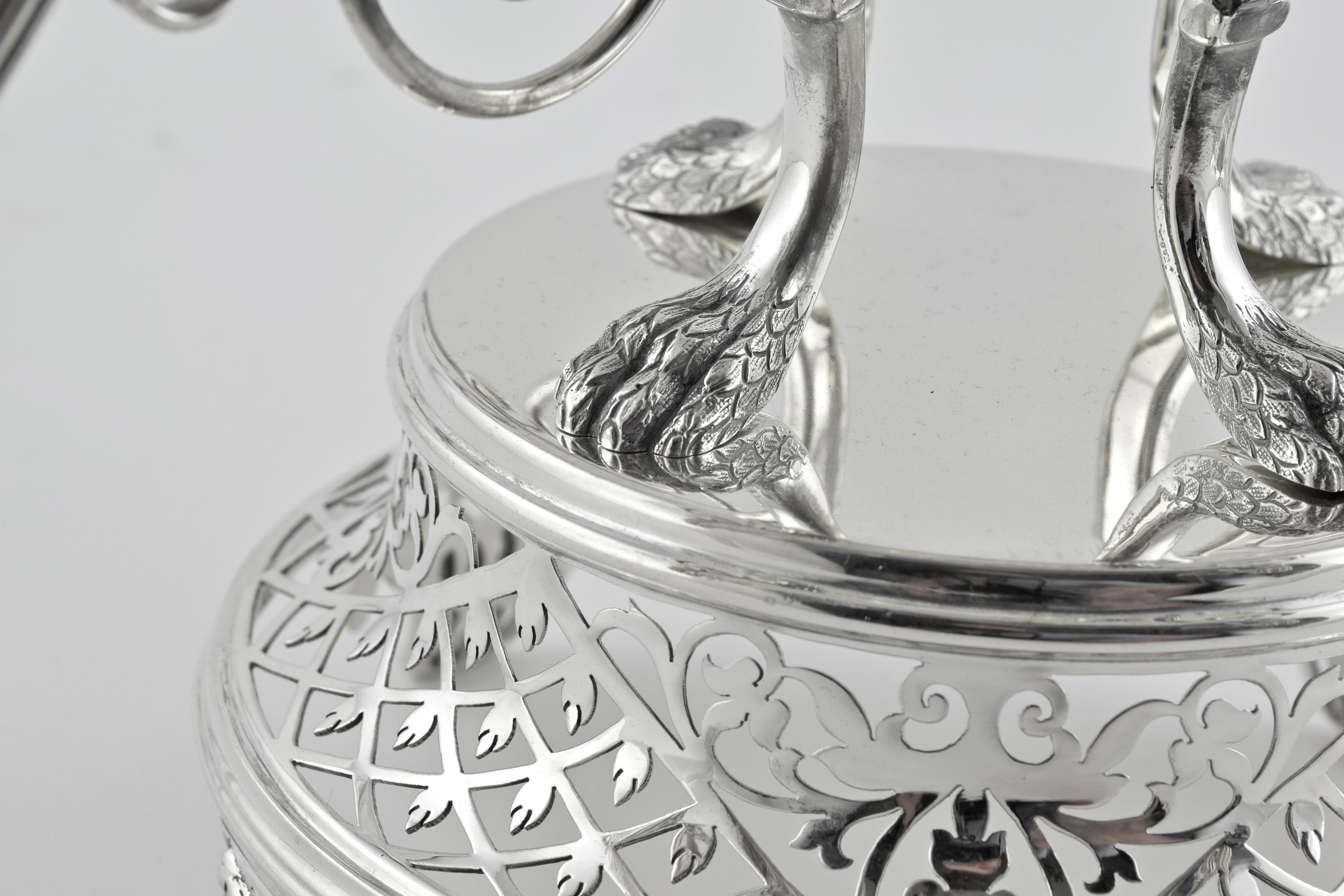 Early 20th Century 5 Dish Silver Plated Epergne For Sale 1