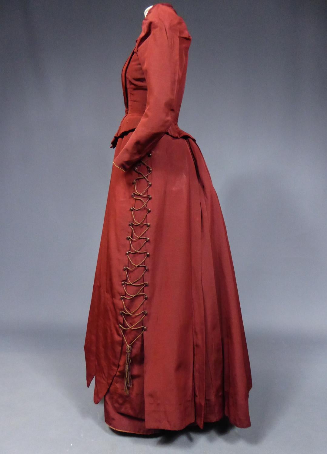 A Edwardian Faille Silk Amazon Bodice and Skirt Set  - England late 19th century 7