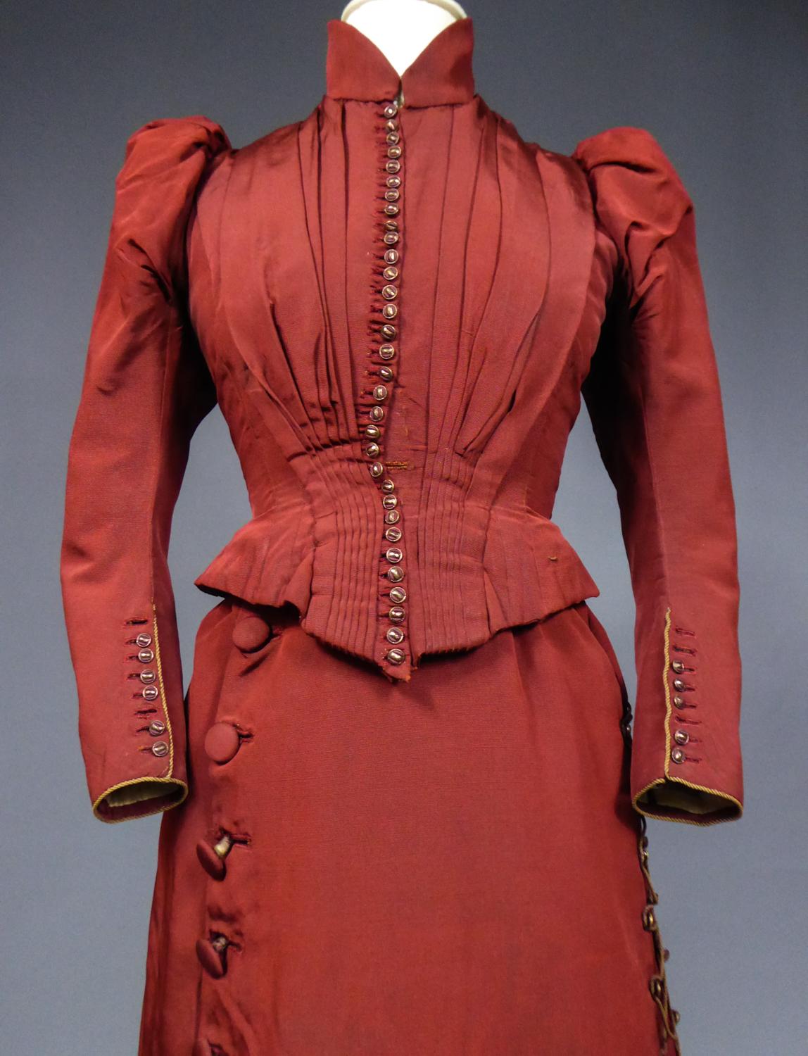 Women's A Edwardian Faille Silk Amazon Bodice and Skirt Set  - England late 19th century