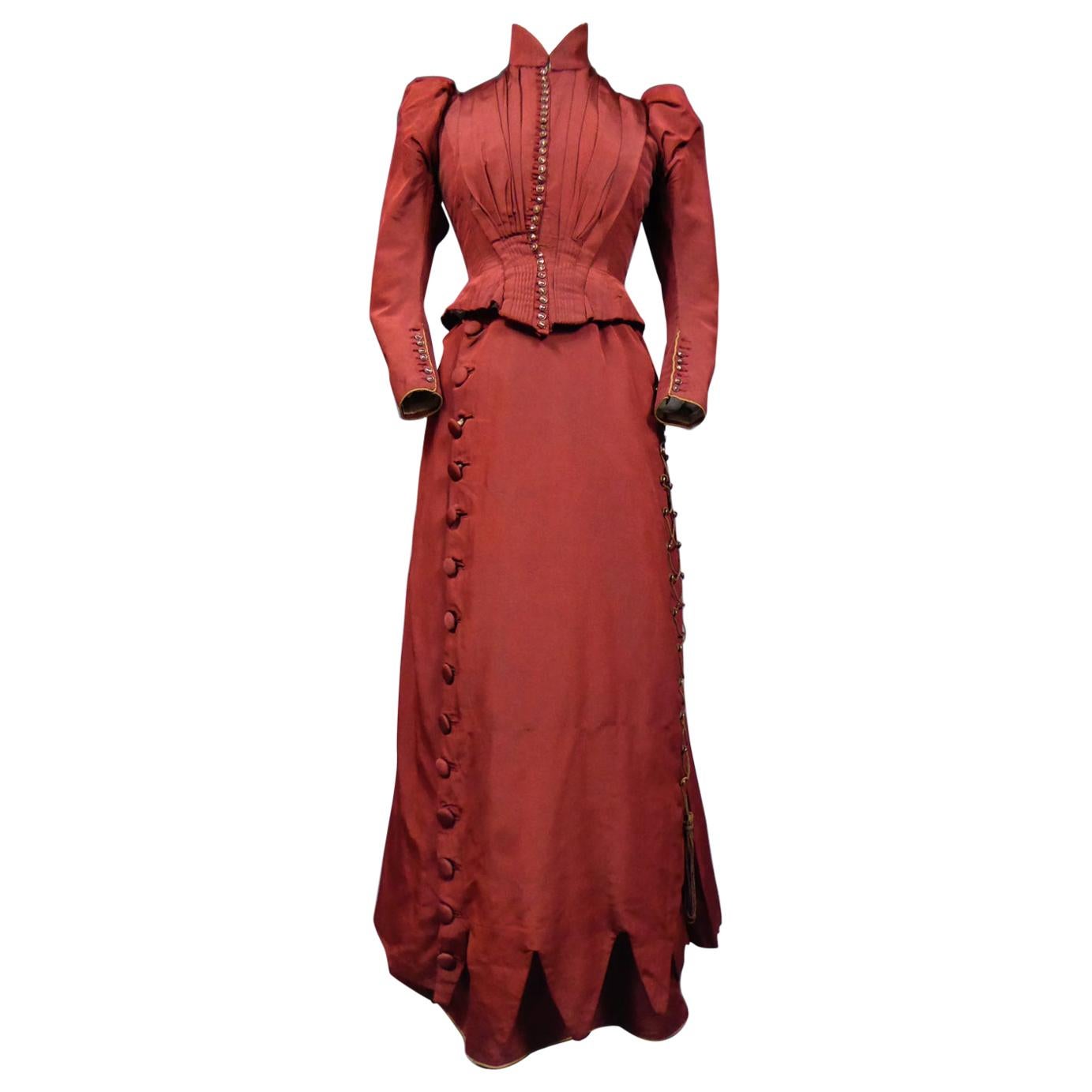 A Edwardian Faille Silk Amazon Bodice and Skirt Set  - England late 19th century
