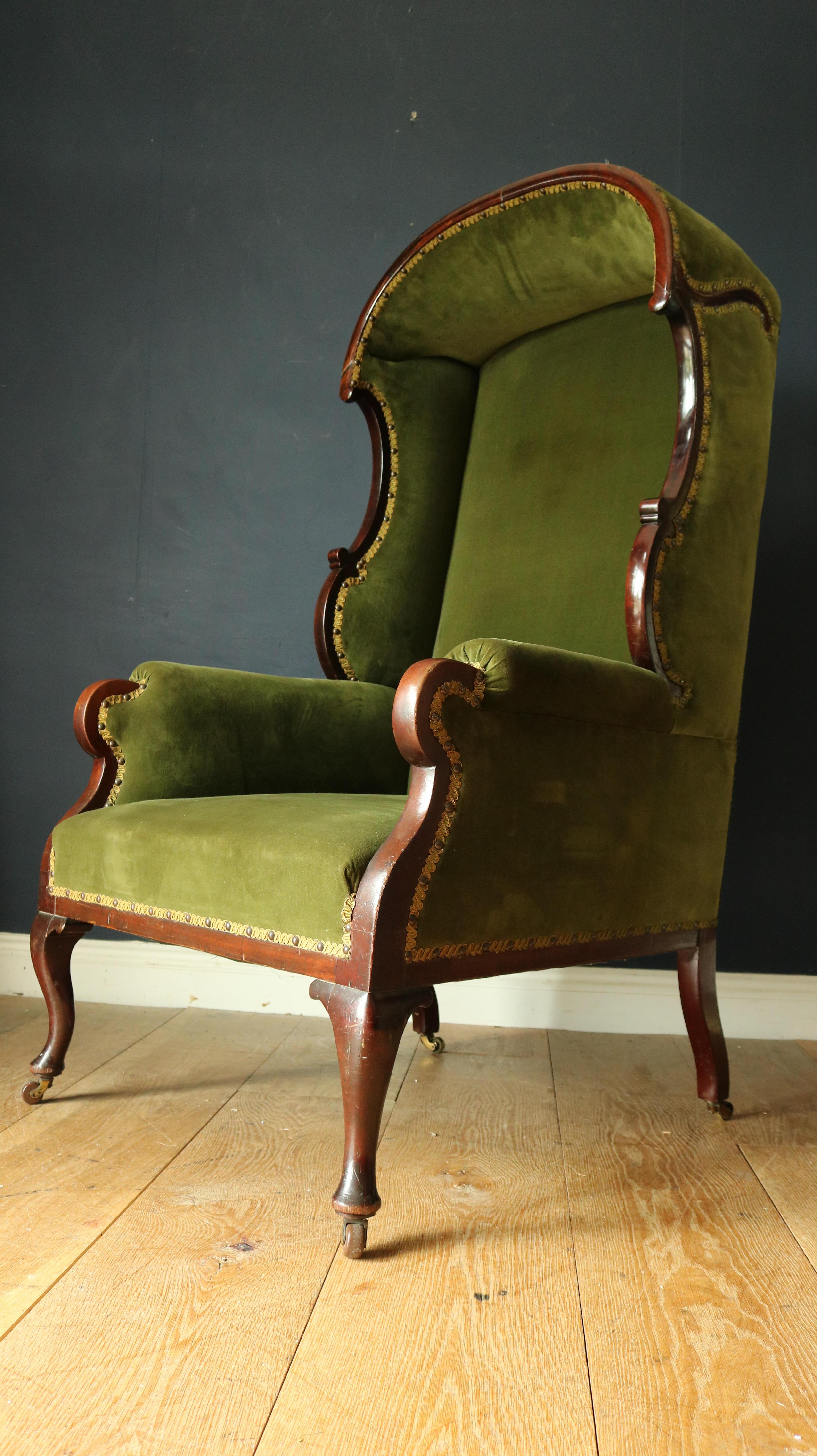 Late 19th-Early 20th Century Mahogany Porters Chair In Fair Condition In Gloucestershire, GB