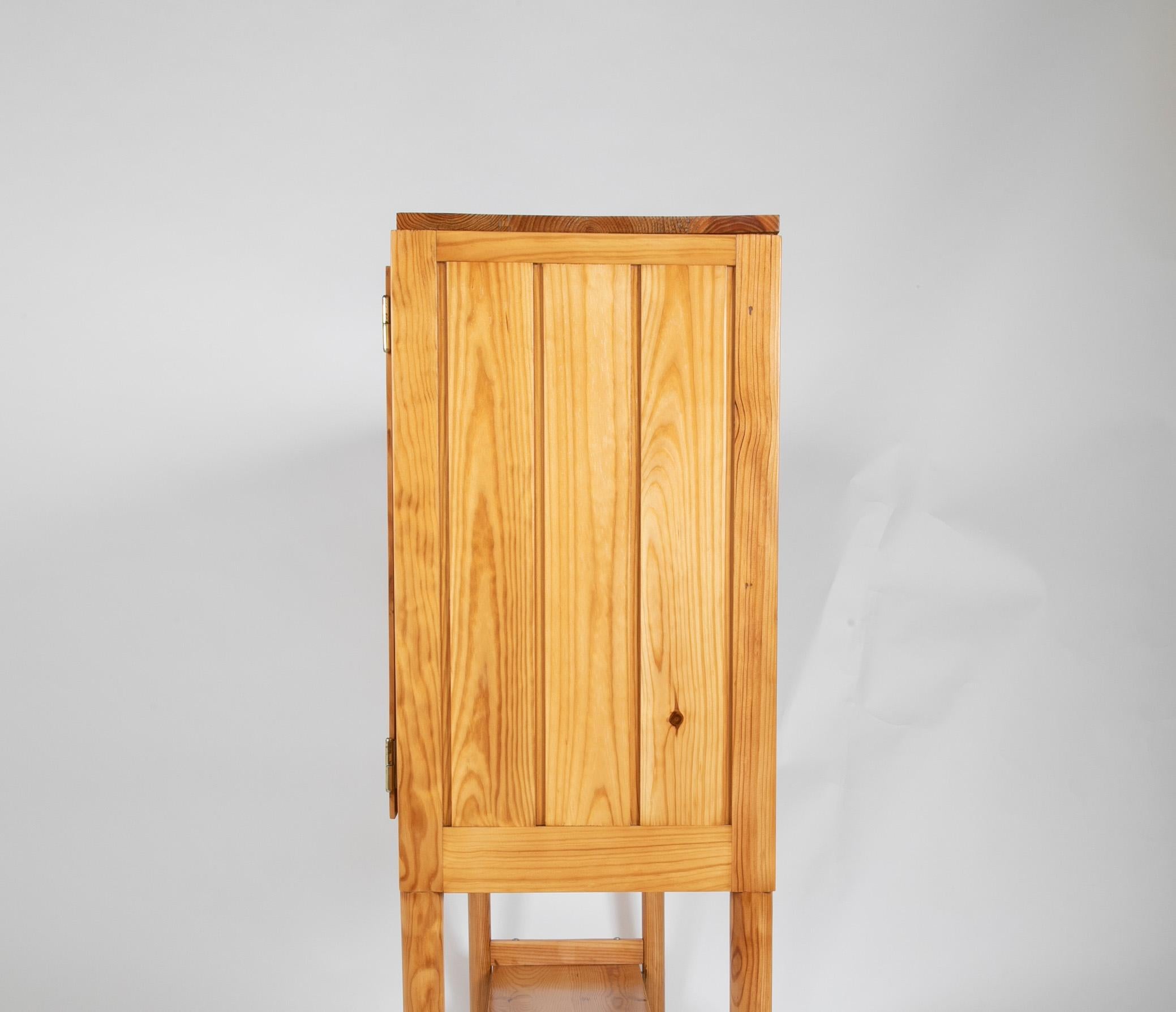 Elevated Fir Cabinet by Pierre Gautier-Delaye For Sale 4