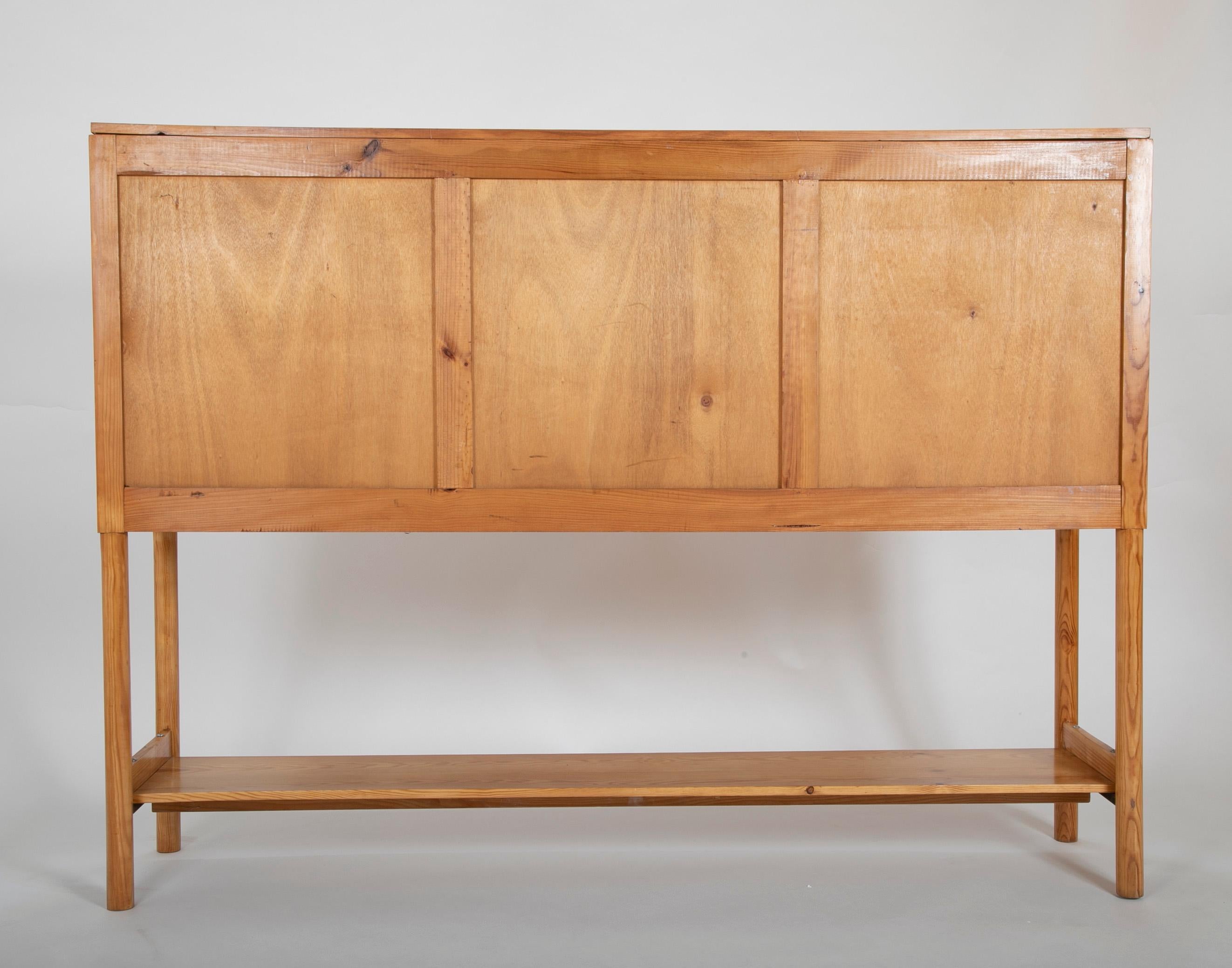 Elevated Fir Cabinet by Pierre Gautier-Delaye For Sale 5