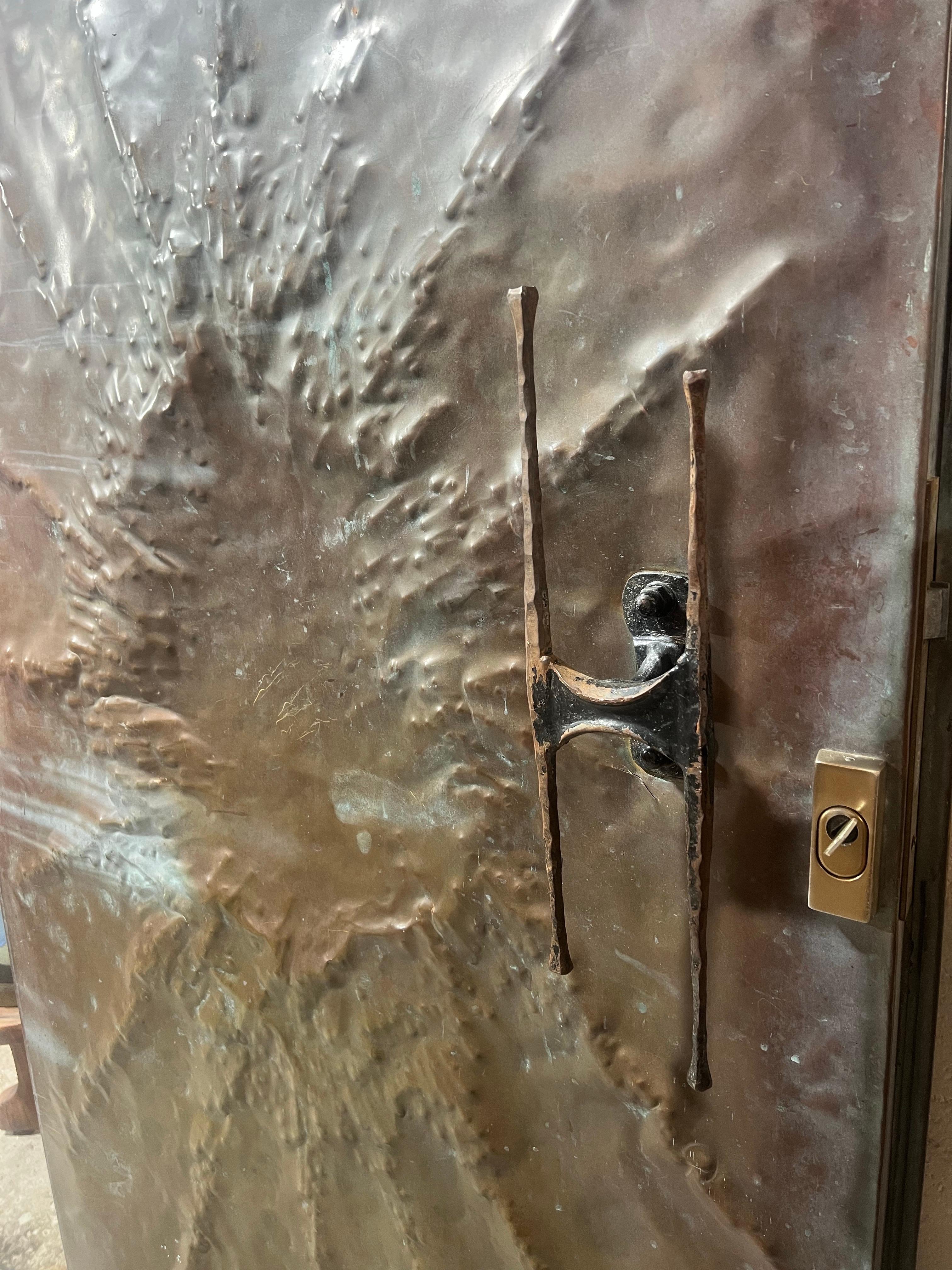 Moderne Une porte exceptionnelle en cuivre en vente