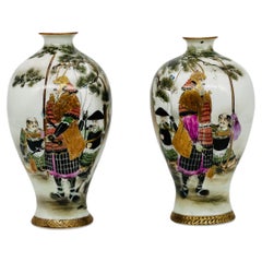 Antique A exceptional pair of Japanese Arita Porcelain Vases. Meiji Era.Kutani, Satsuma 