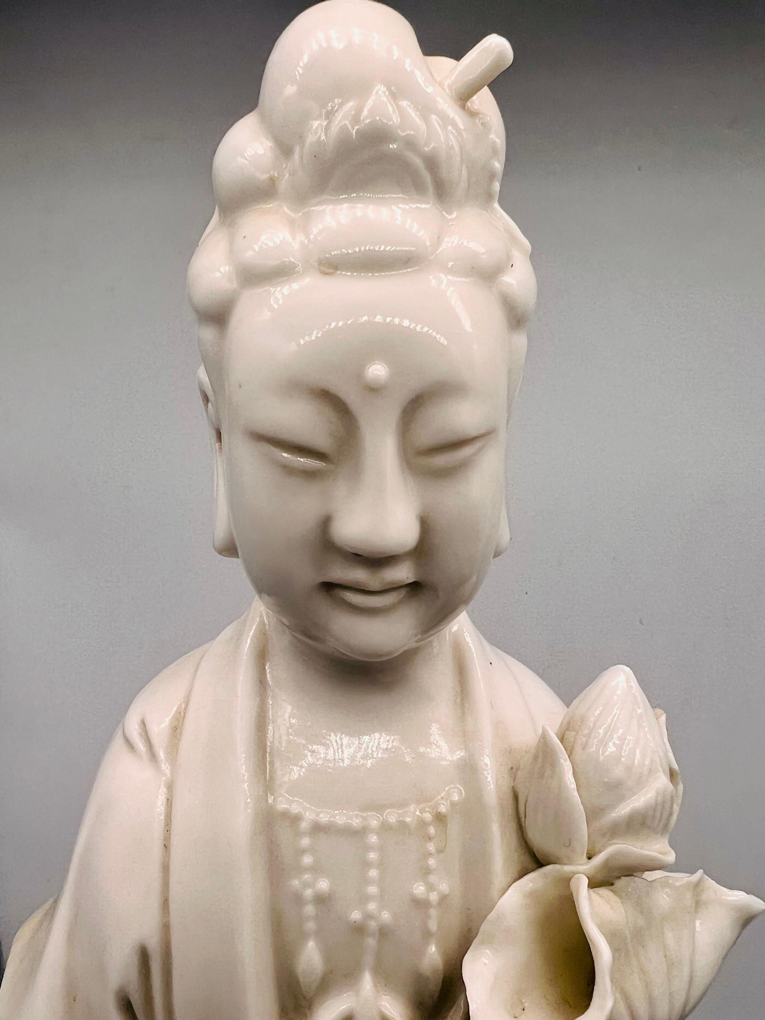 Exquisite and Large Pair of Blanc De Chine Statues of Guanyin, Republic Period For Sale 1