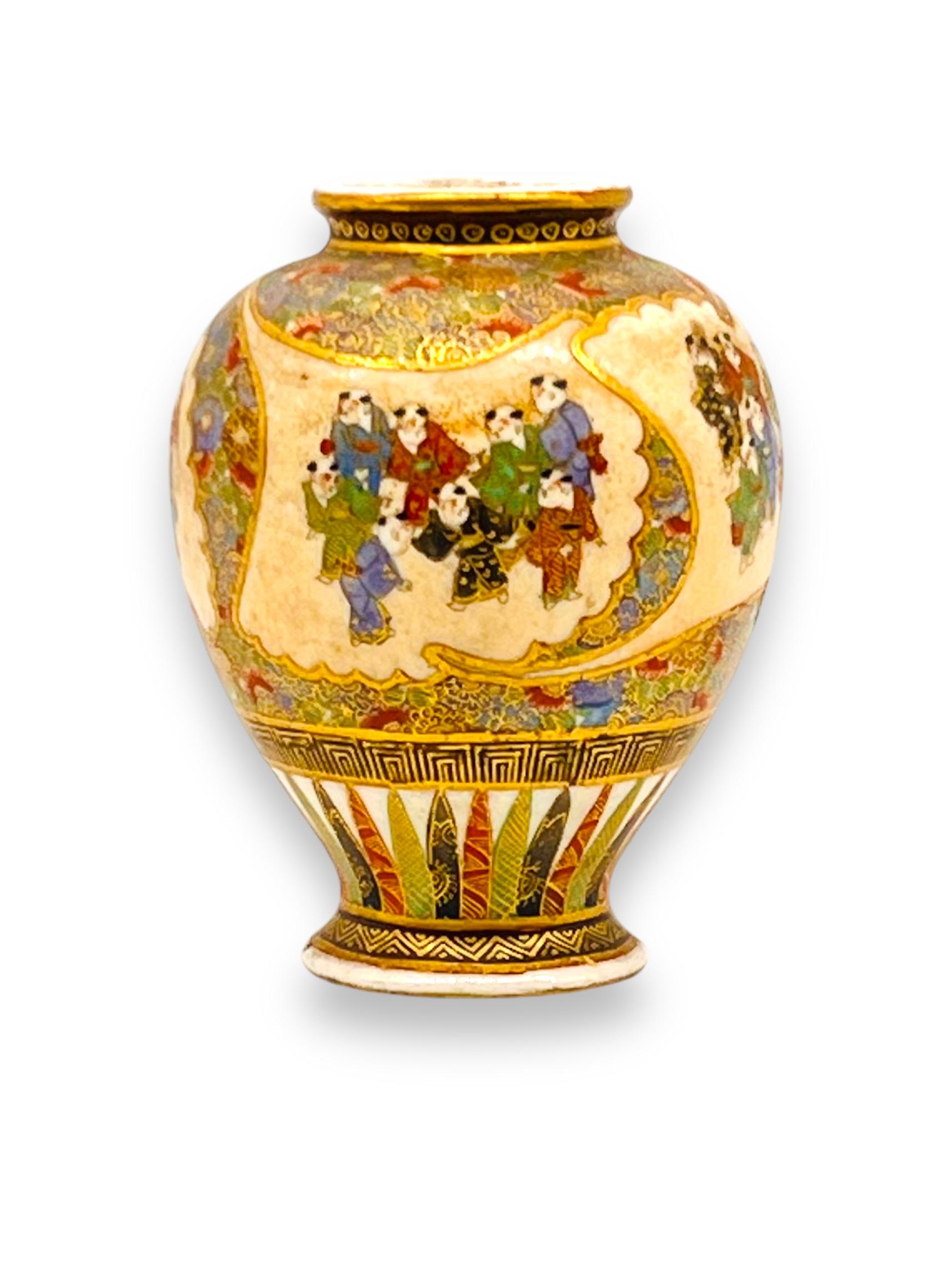 A Exquisite example of A Satsuma miniature vase by Kinkozan. Meiji Period 3