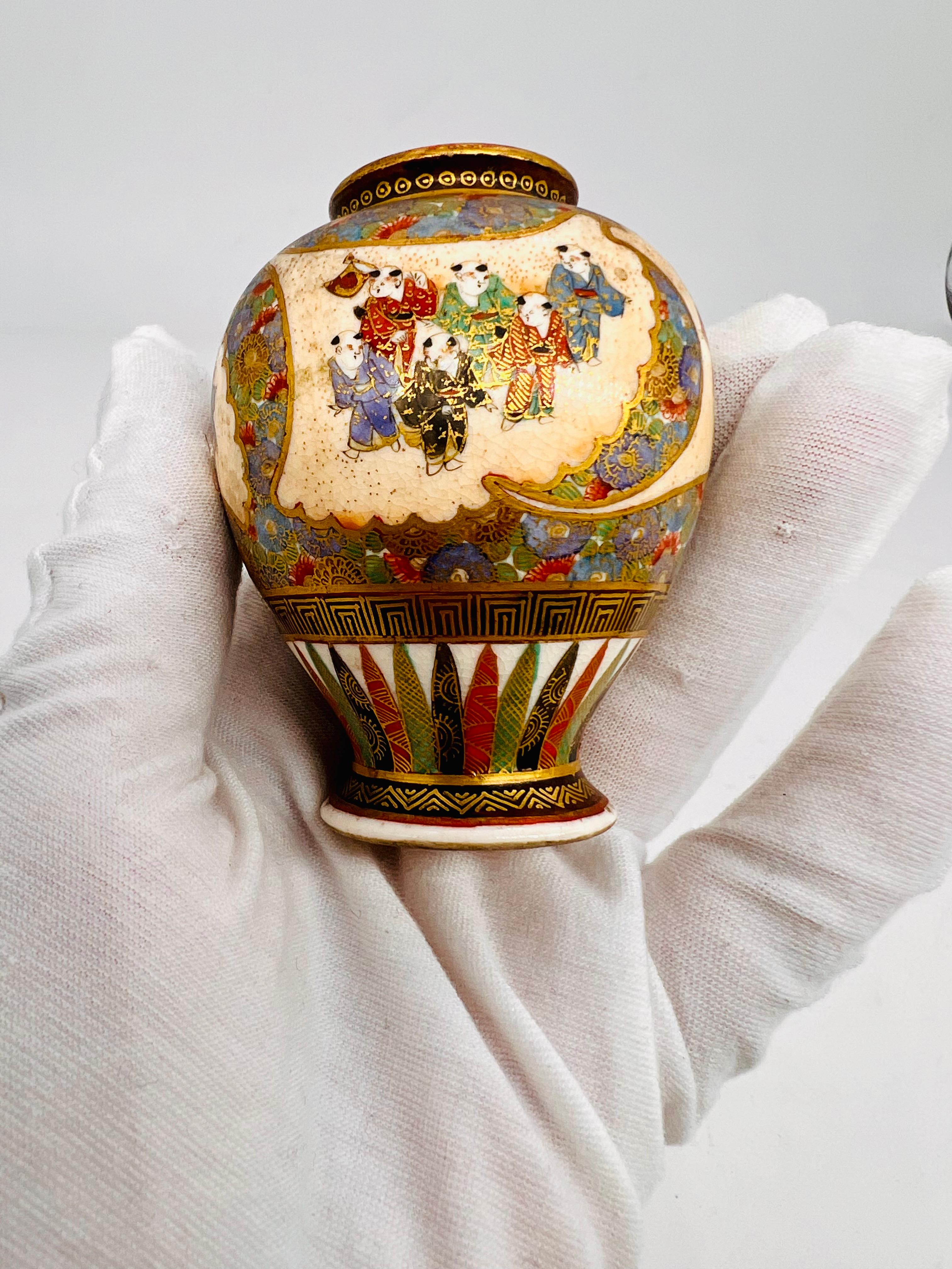 A Exquisite example of A Satsuma miniature vase by Kinkozan. Meiji Period 4