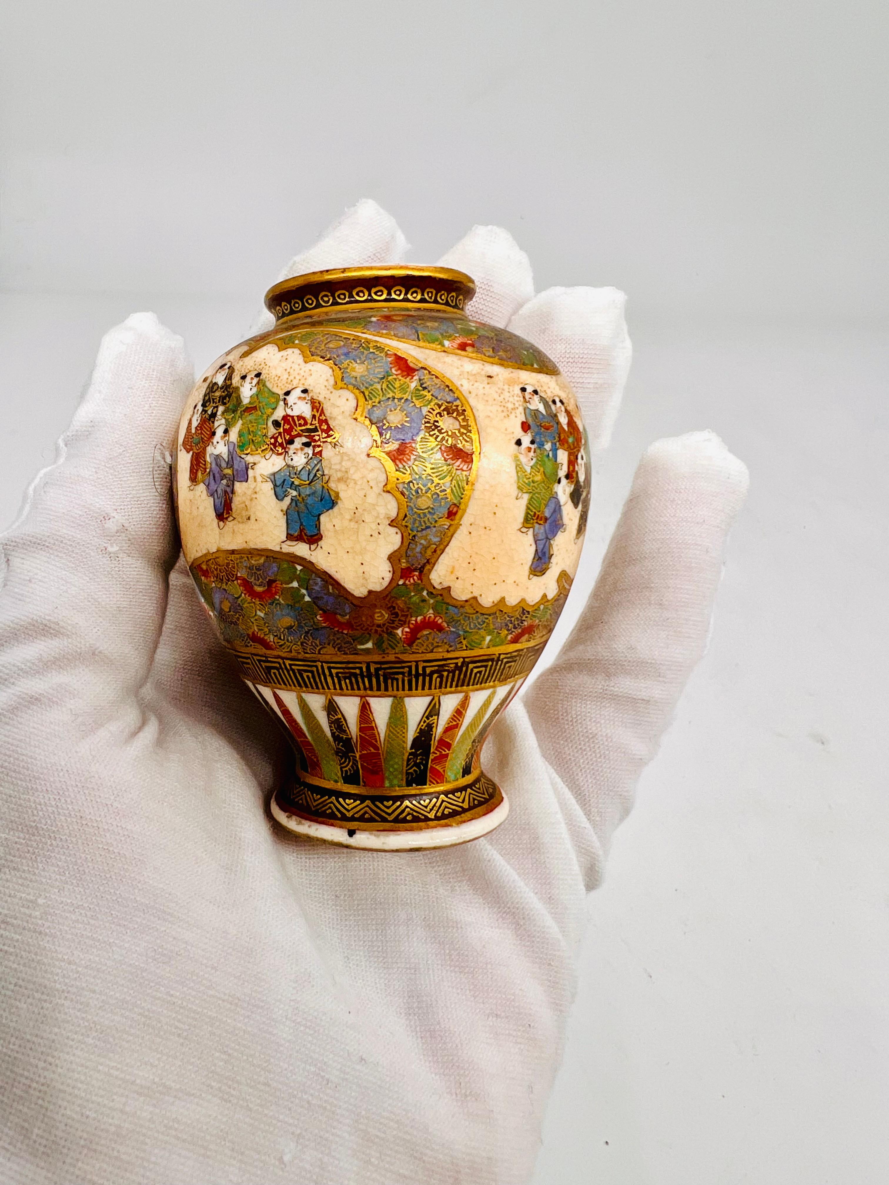 A Exquisite example of A Satsuma miniature vase by Kinkozan. Meiji Period 7
