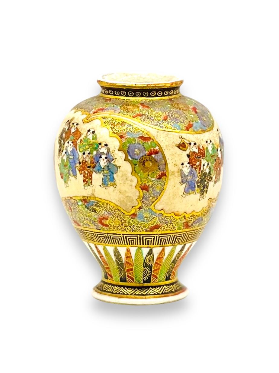 Japanese A Exquisite example of A Satsuma miniature vase by Kinkozan. Meiji Period
