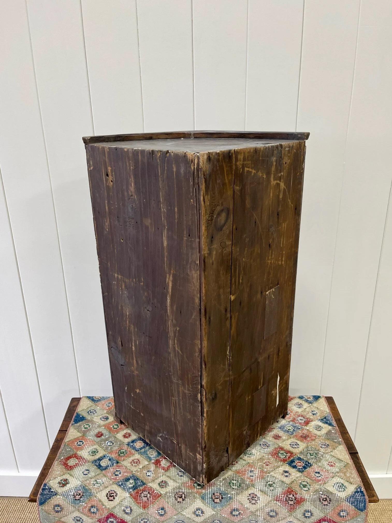 A Exquisite Georgian Oak Hanging Corner Cupboard c1800 For Sale 5