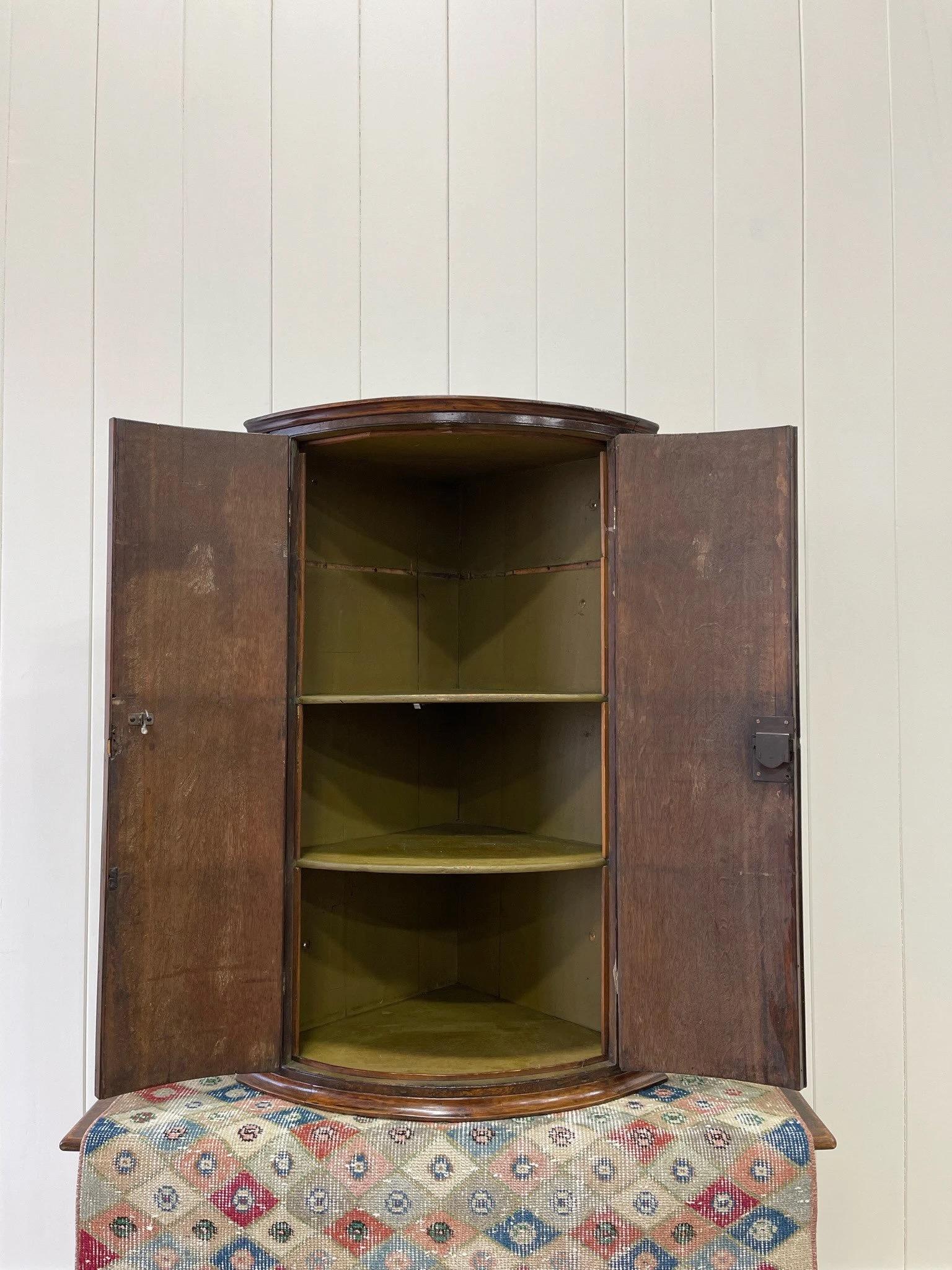 A Exquisite Georgian Oak Hanging Corner Cupboard c1800 For Sale 4