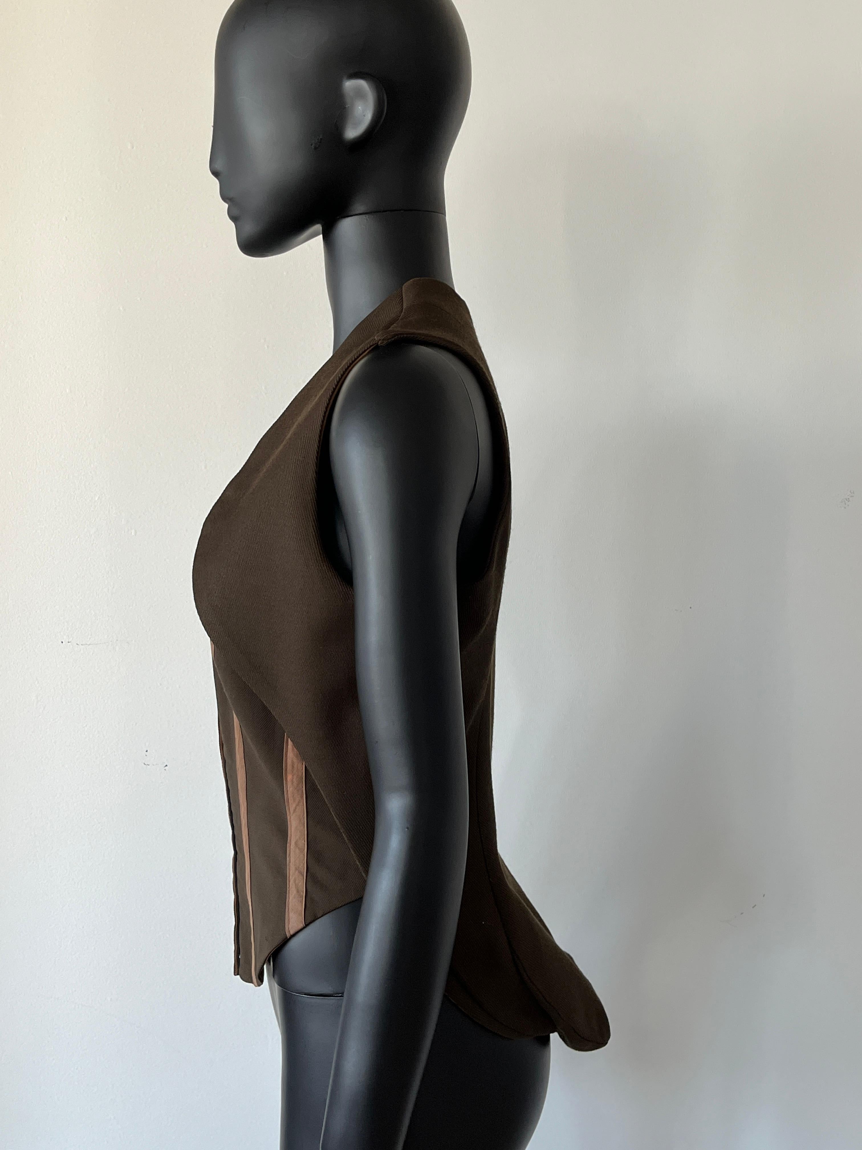 A.F VANDEVORST gilet de selle marron avec corset intégré.  automne 2000 en vente 2