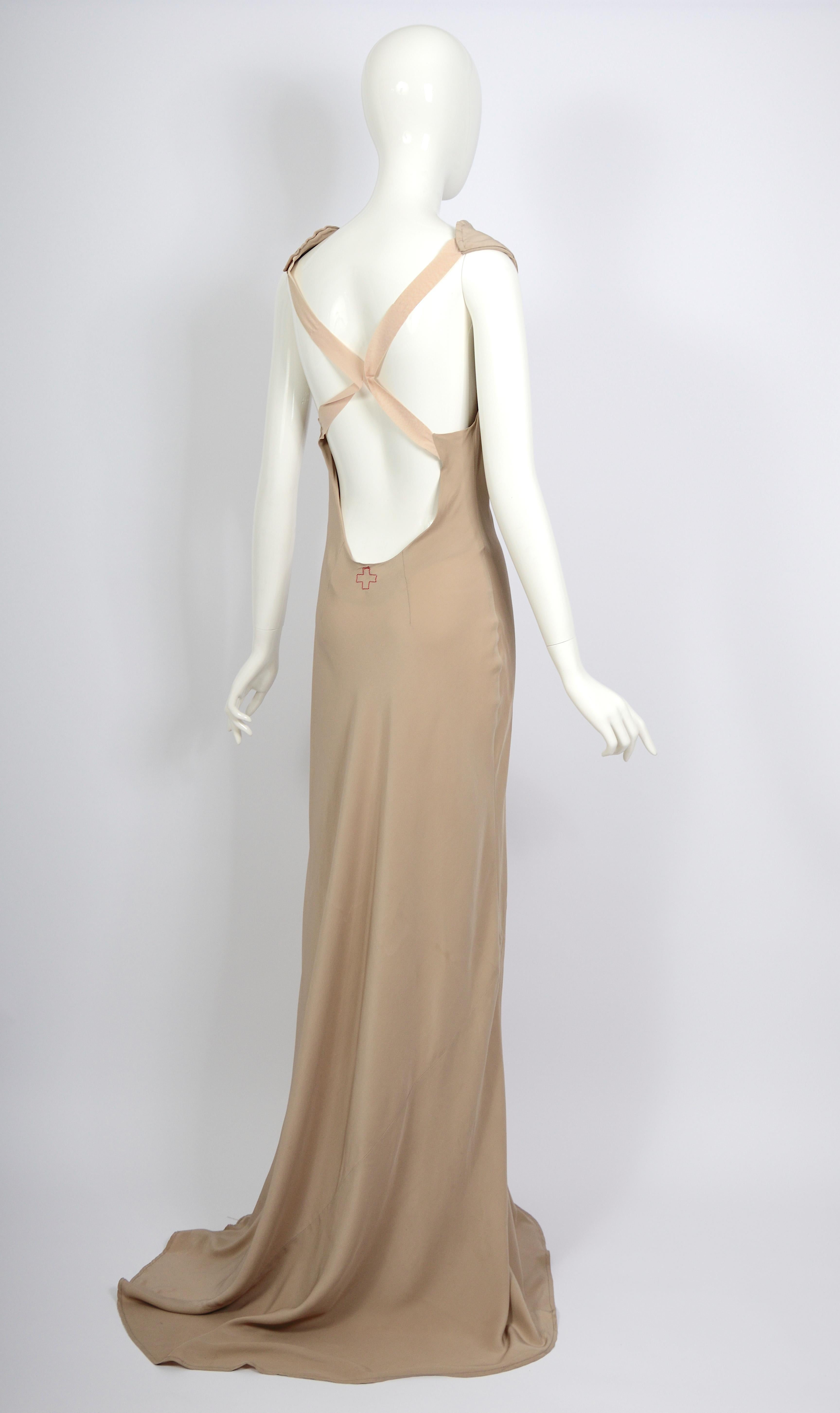 A. F. Vandevorst spring 2001 runway 100% silk nude open back long dress  In Excellent Condition For Sale In Antwerp, BE