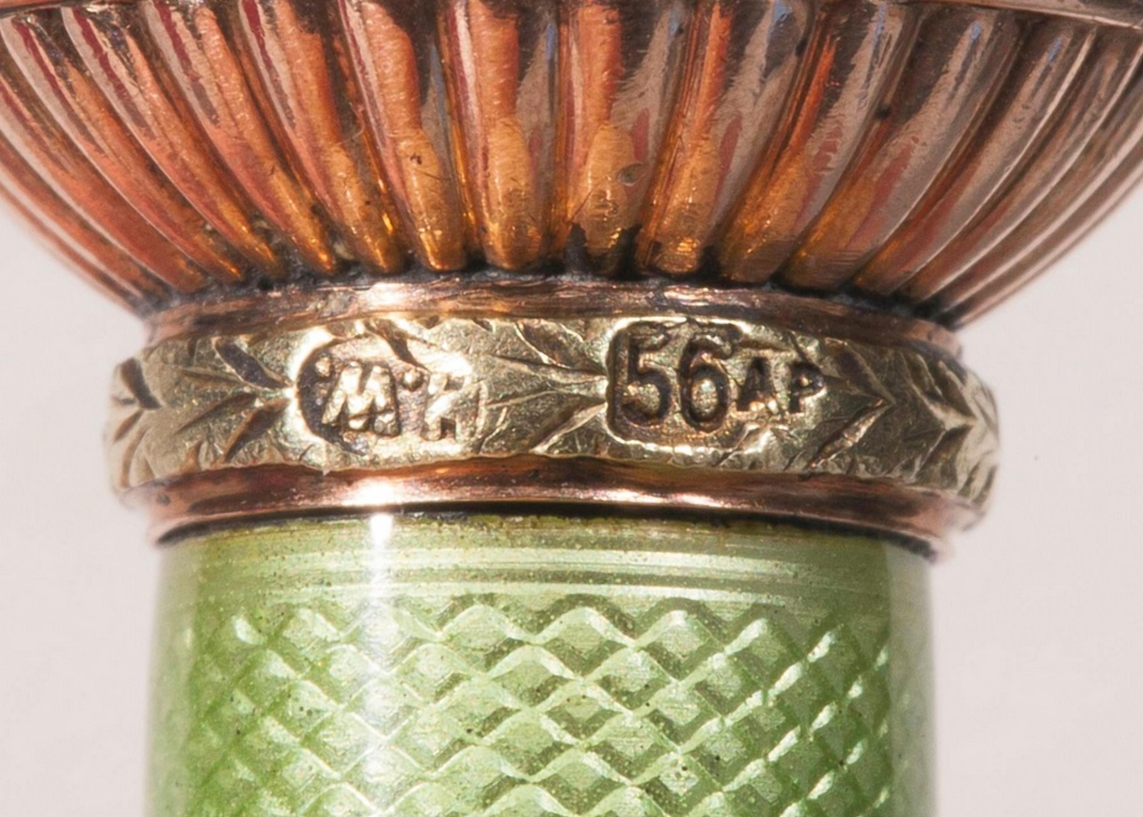 Gold-, Emaille- und Hartstein-Schreibtischsiegel von Faberge (Ungeschliffen) im Angebot