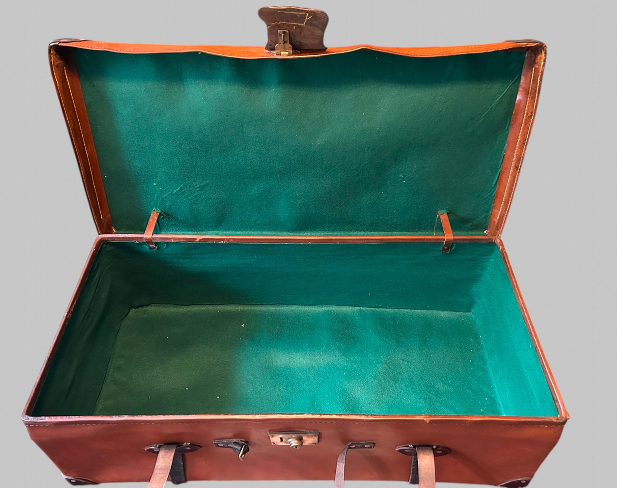 A Fabulous 1930's Leather A W Dear made Trunk/Suitcase For Sale 2