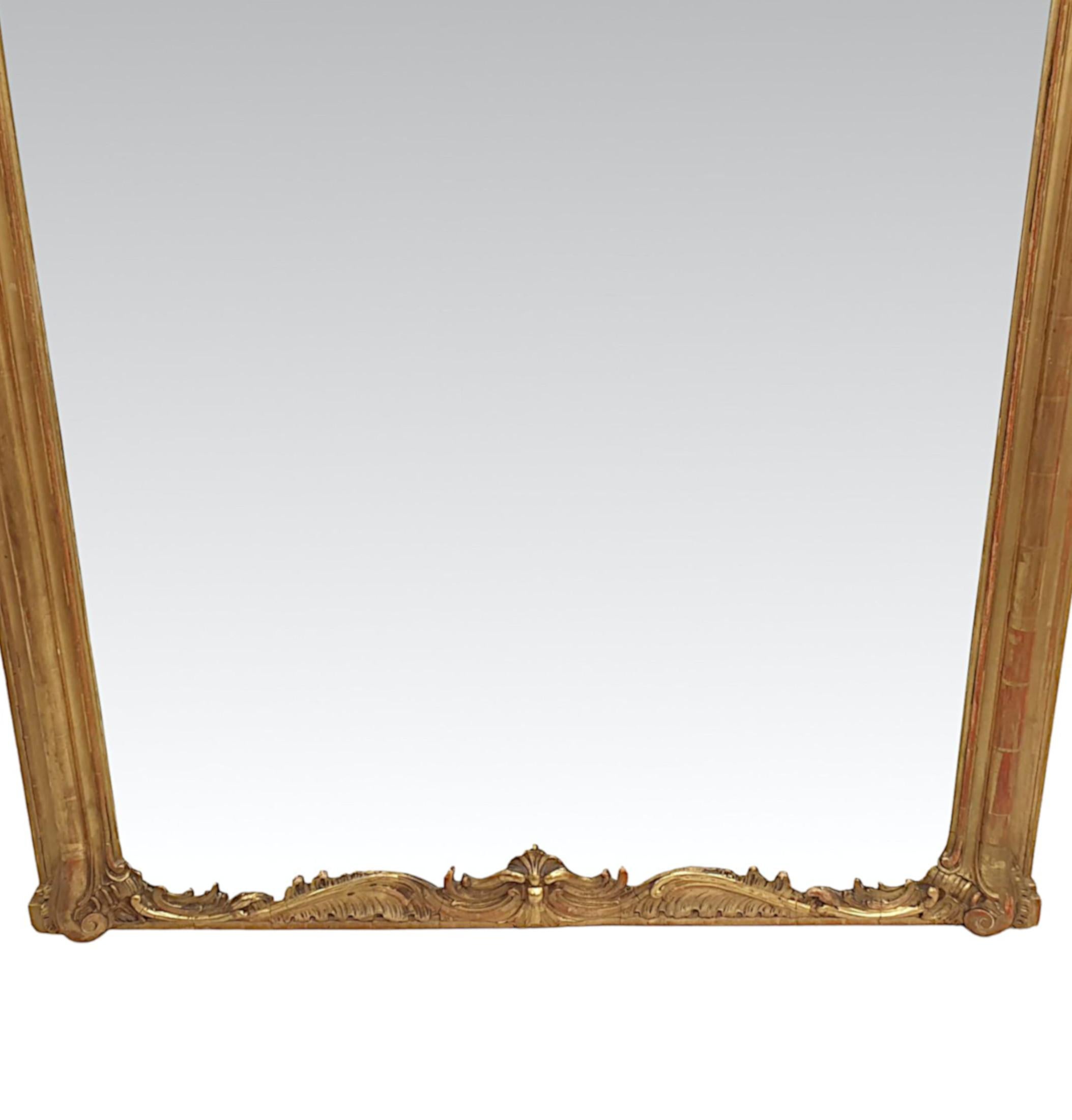Verre Fabuleux grand miroir de hall ou de trumeau en bois doré du XIXe siècle en vente