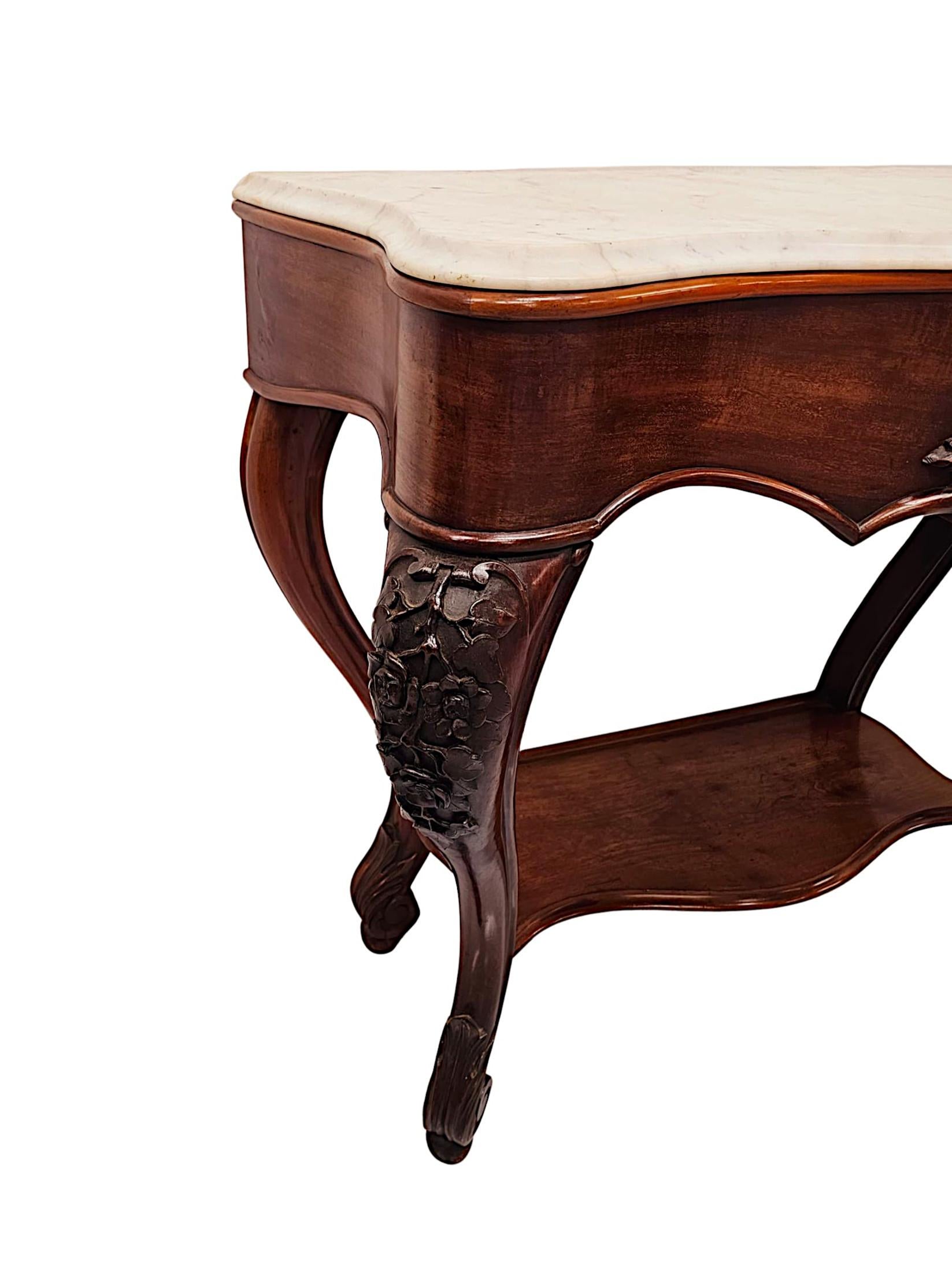 Un favoloso tavolo da console con piano in marmo del XIX secolo in vendita 2