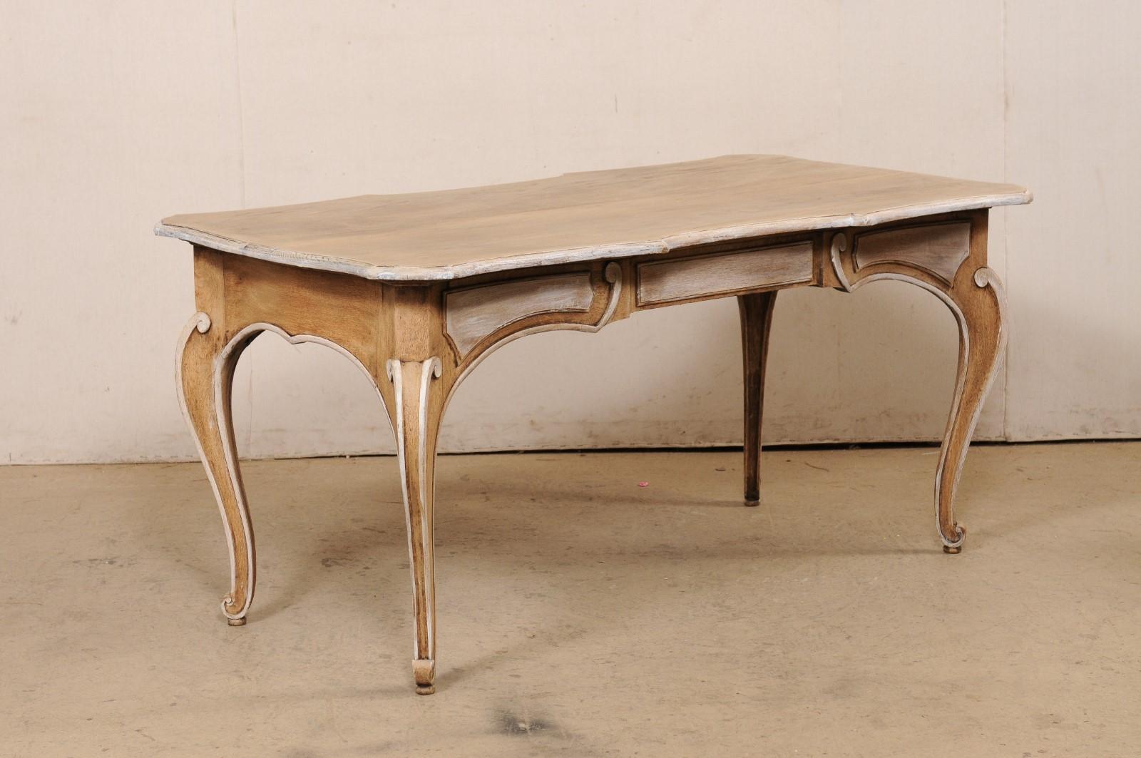A Fabulous French 3-Drawer Desk w/Scallop-Carved Edge Top, Floatable 3